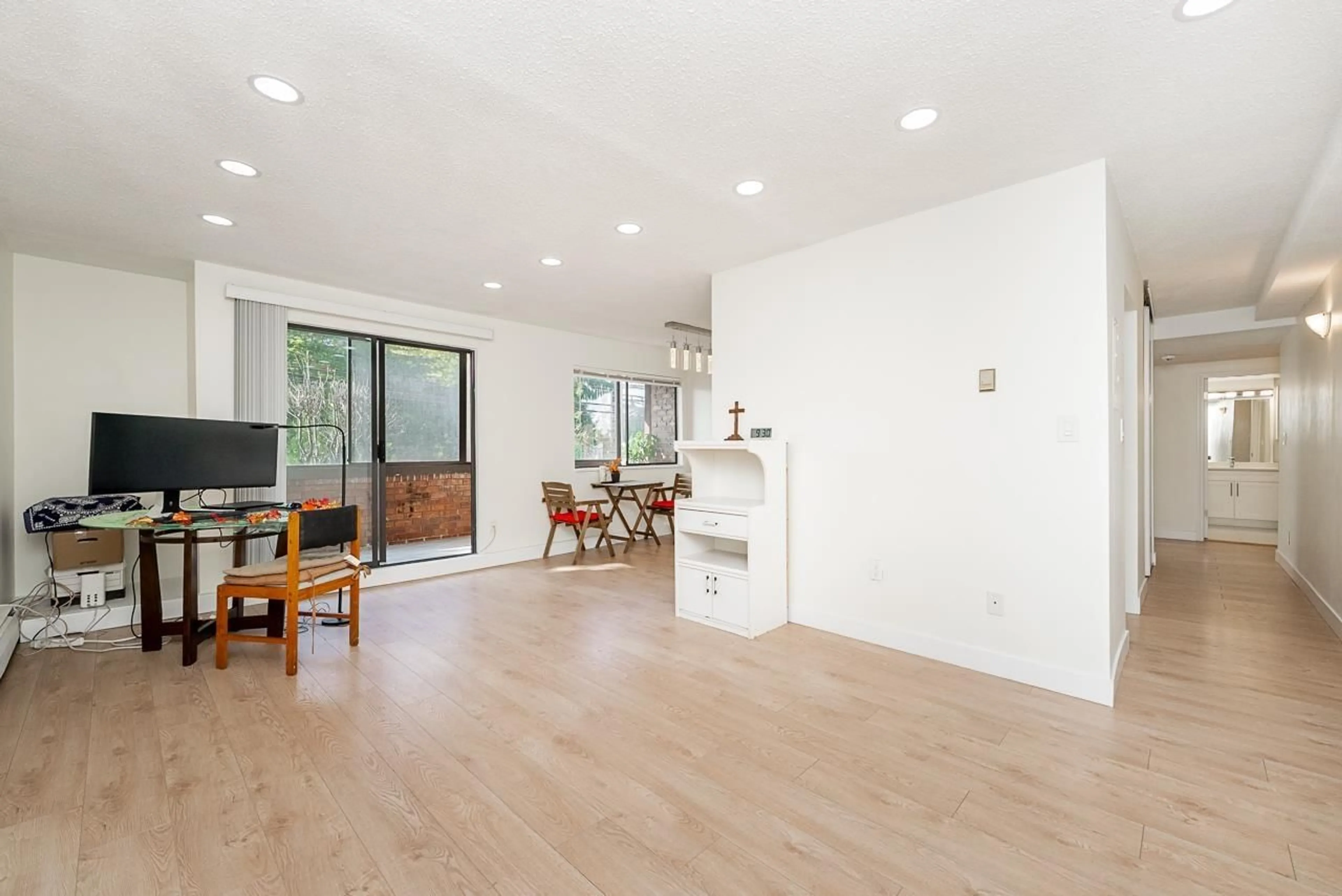 Unknown for 108 - 1444 MARTIN STREET, White Rock British Columbia V4B3W7