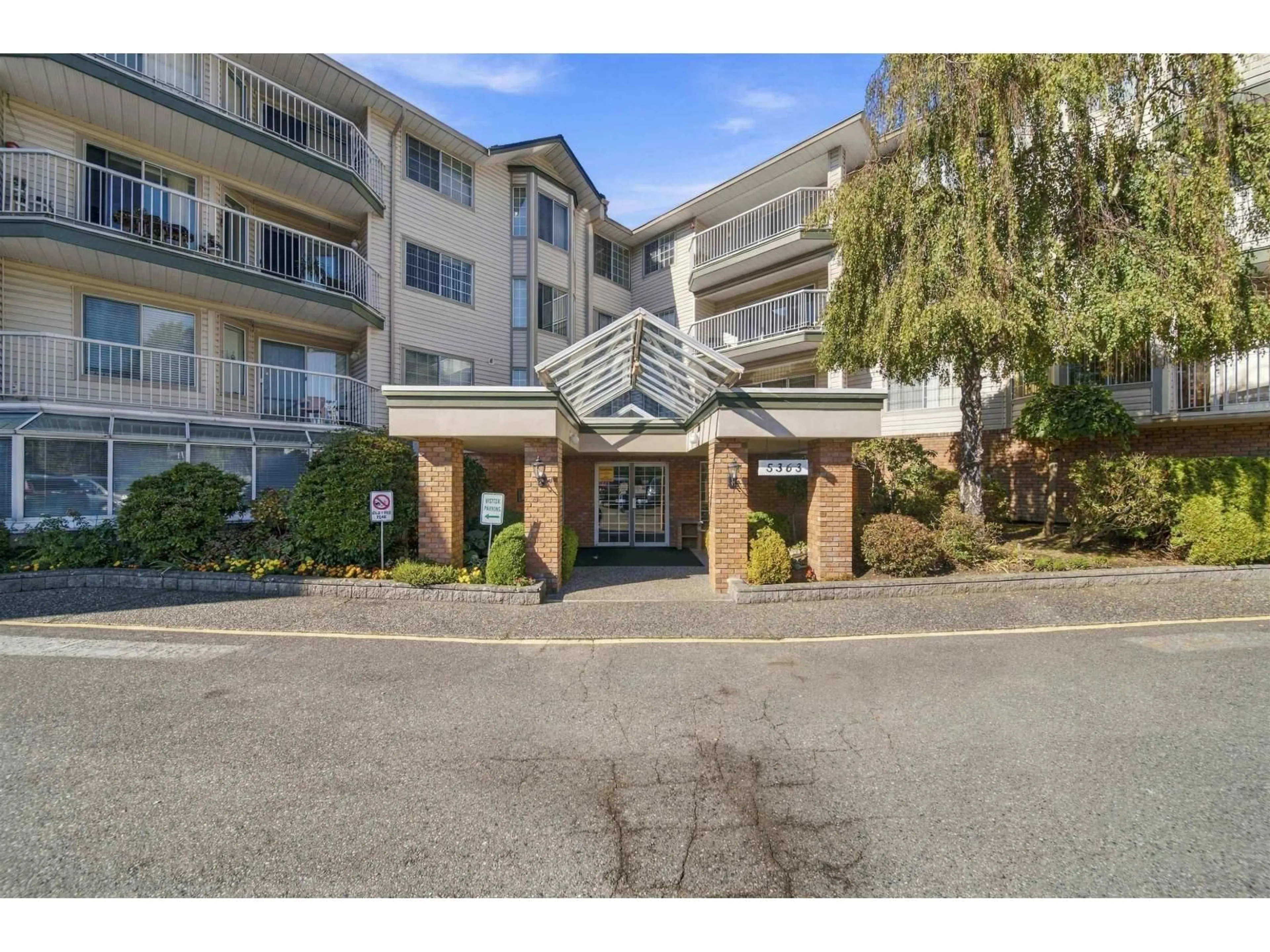 Indoor foyer for 308 - 5363 206 STREET, Langley British Columbia V3A2C5
