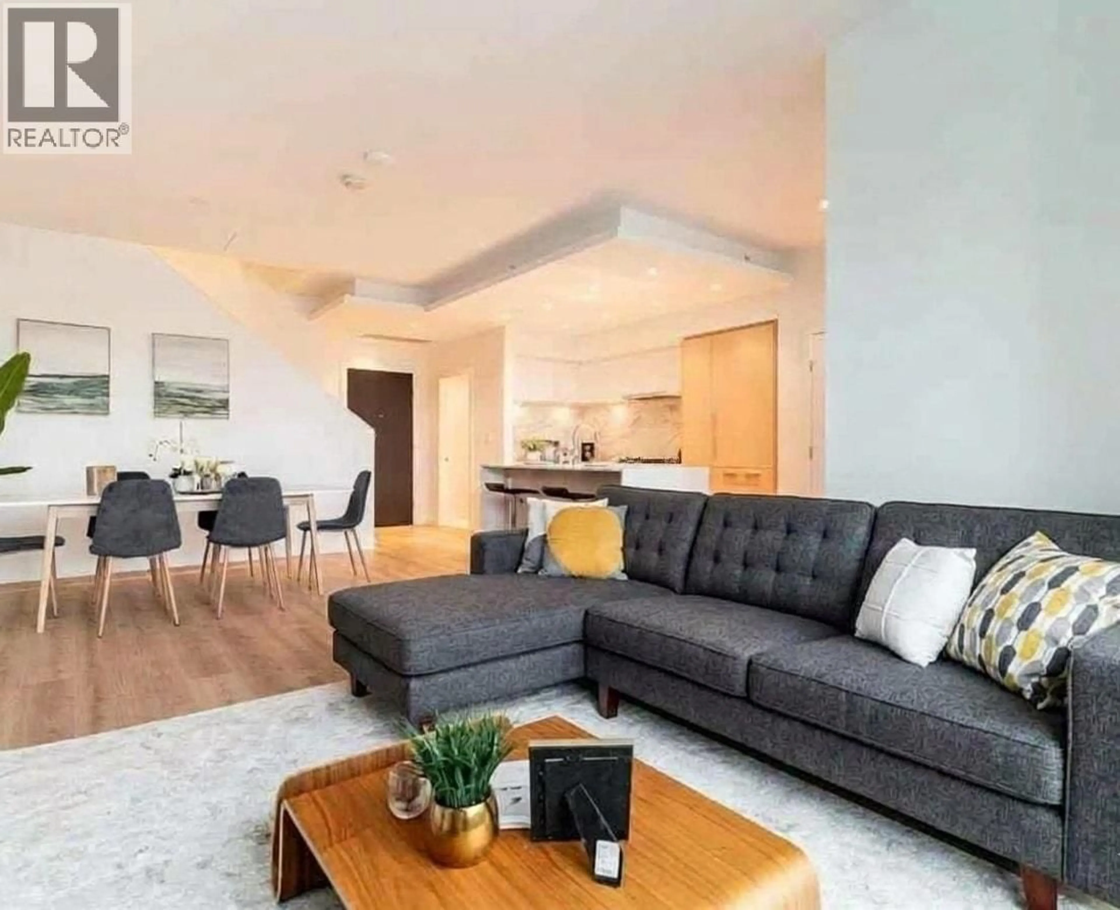 Living room with furniture, unknown for 113 - 1500 FERN STREET, North Vancouver British Columbia V7J0E6