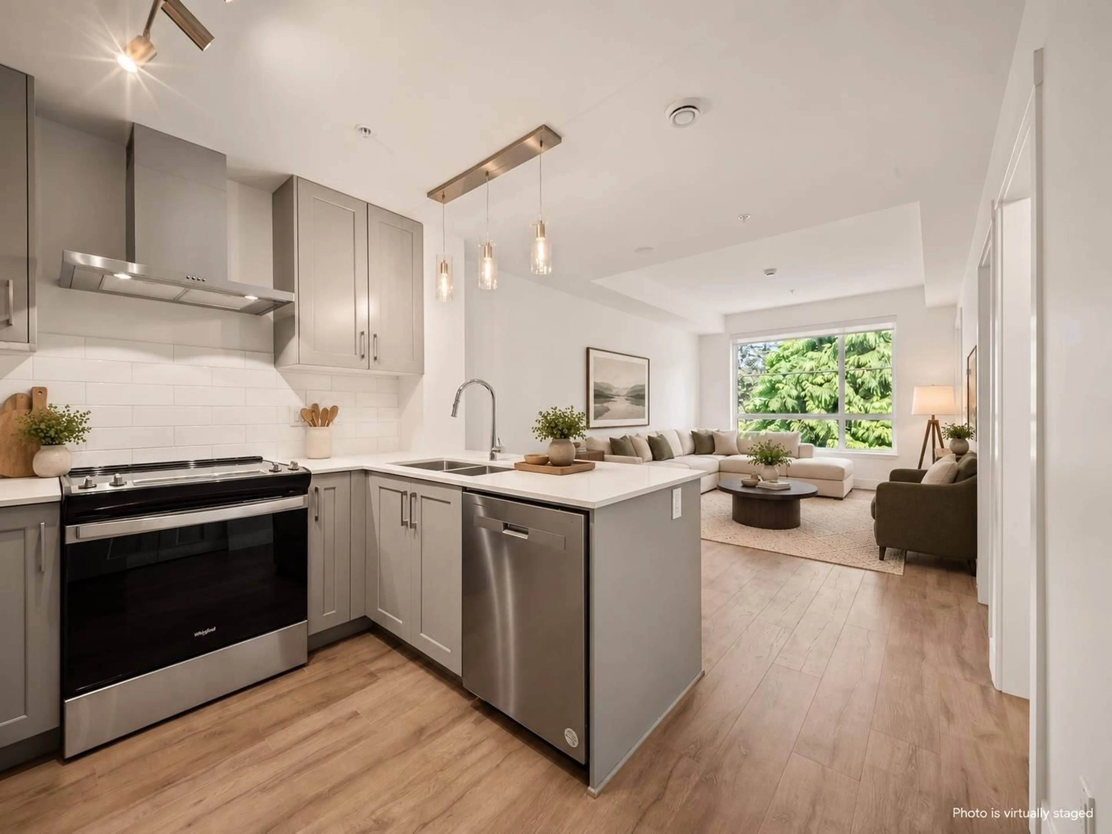Open concept kitchen, unknown for 306 - 6338 KING GEORGE BOULEVARD, Surrey British Columbia V3X1E9