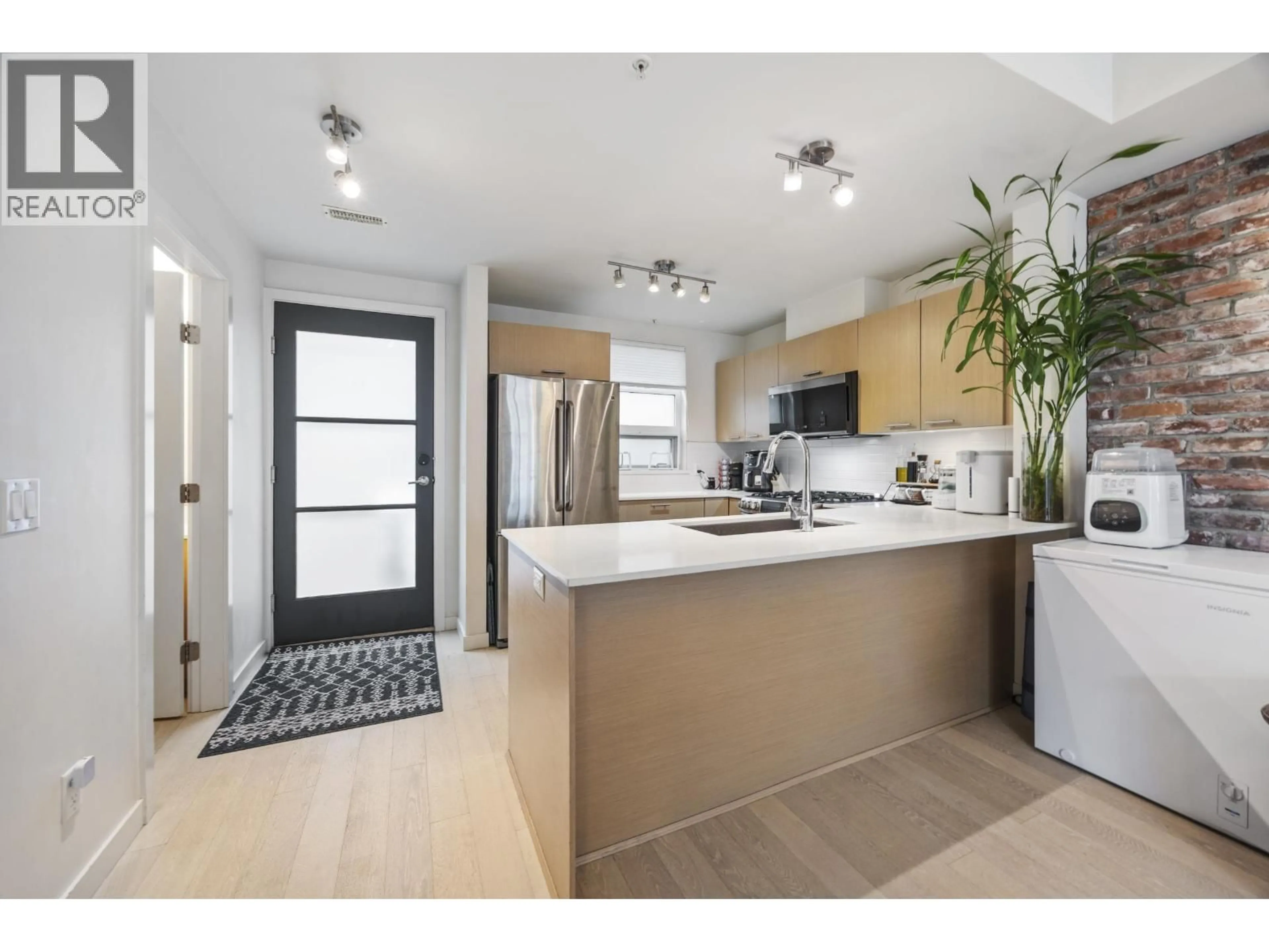 Open concept kitchen, unknown for 334 - 95 MOODY STREET, Port Moody British Columbia V3H0H2