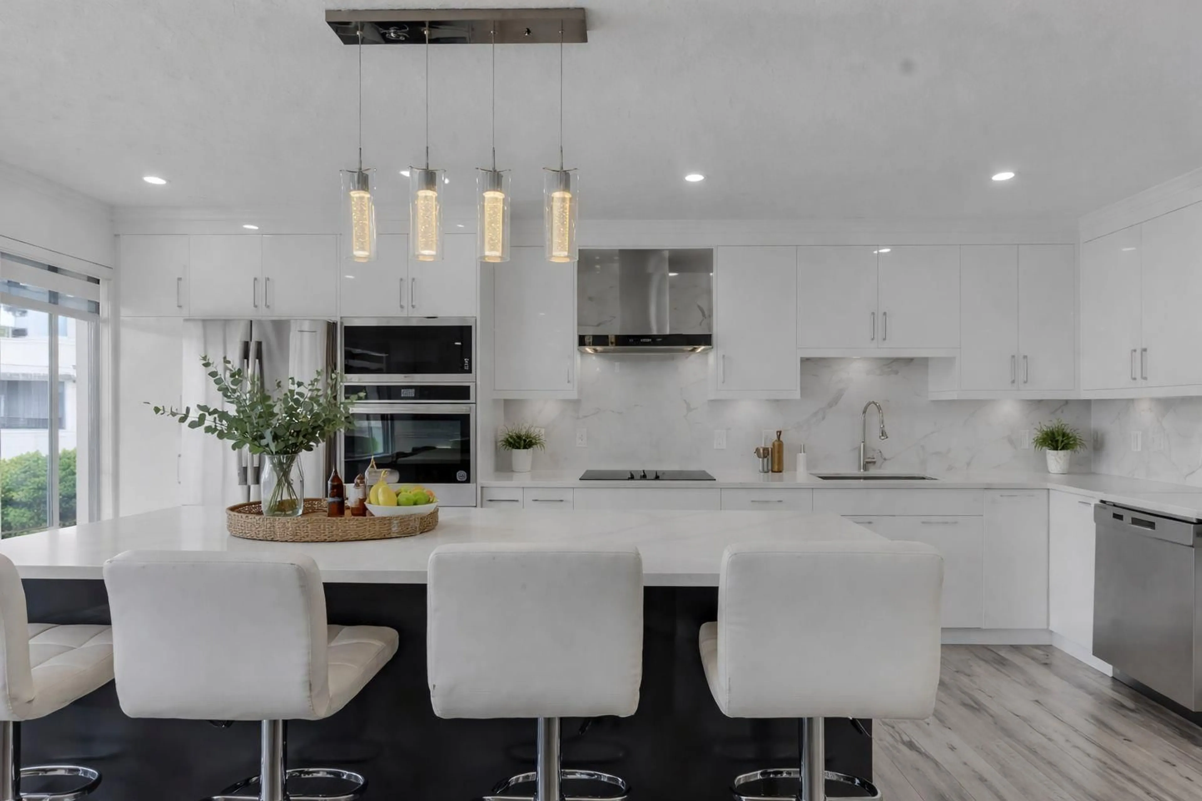 Contemporary kitchen, ceramic/tile floor for 39 - 7955 122 STREET, Surrey British Columbia V3W4T4