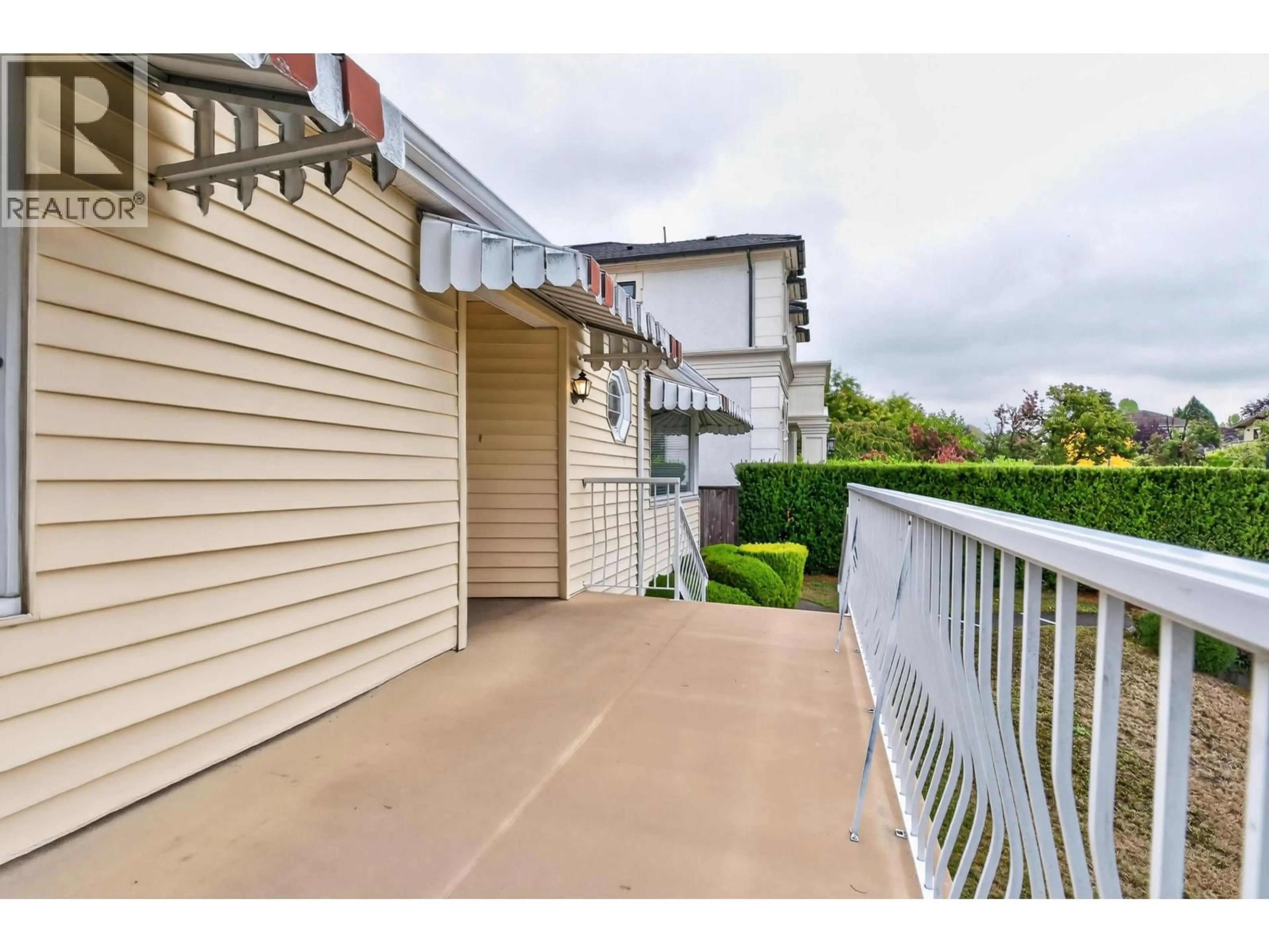 Patio, water/lake/river/ocean view for 2345 18TH AVENUE, Vancouver British Columbia V6L1A7