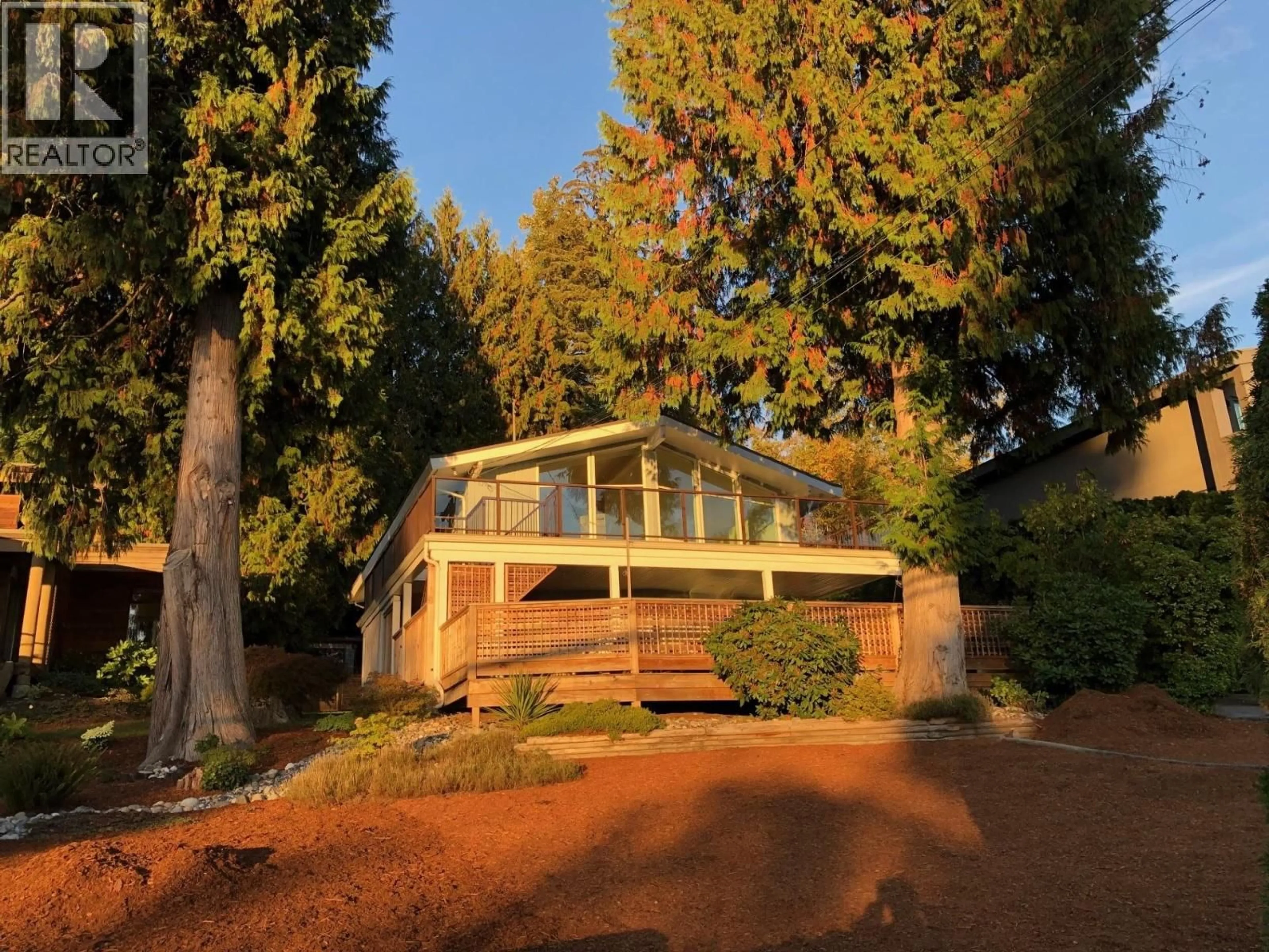 Unknown for 831 IOCO ROAD, Port Moody British Columbia V3H2W7