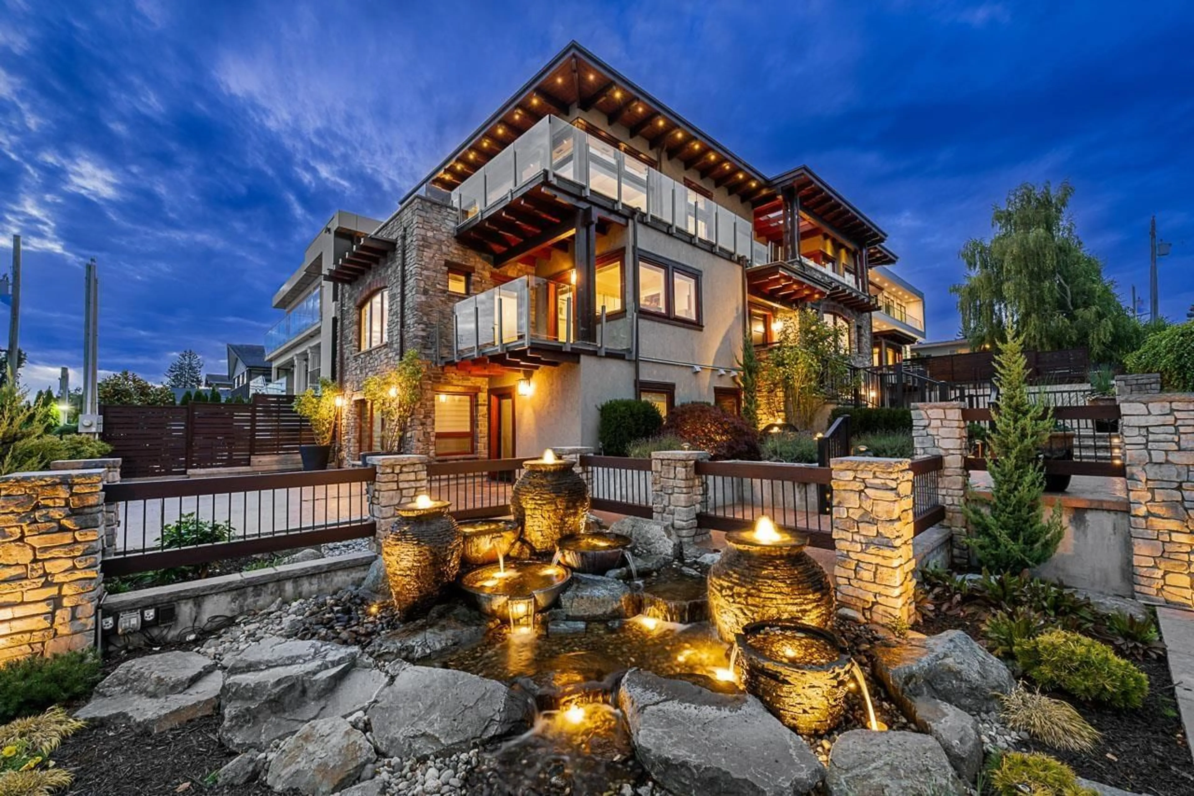 Patio, unknown for 1117 PARKER STREET, White Rock British Columbia V4B4R8