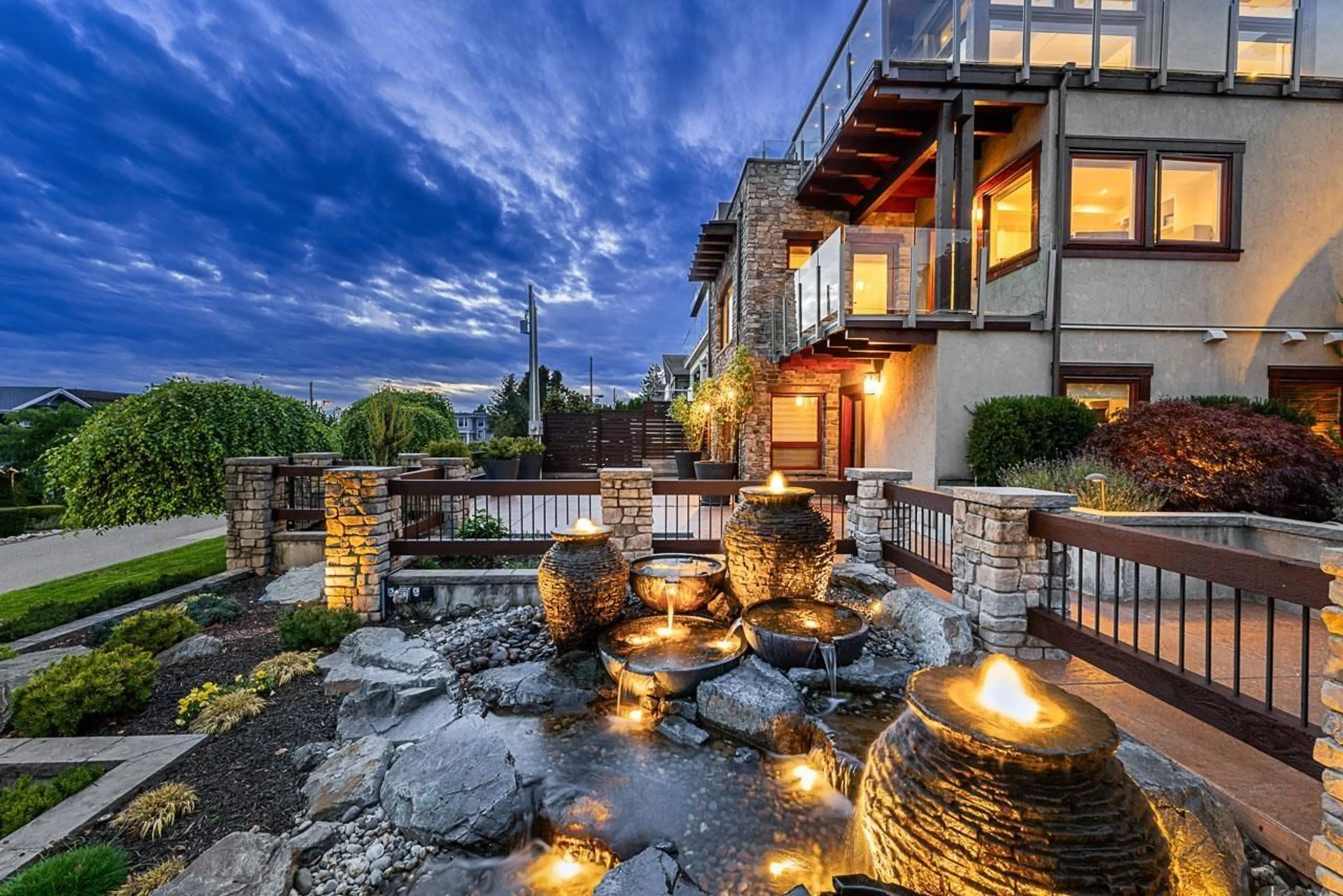 Patio, water/lake/river/ocean view for 1117 PARKER STREET, White Rock British Columbia V4B4R8