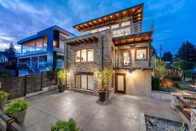 1117 PARKER STREET, White Rock 5