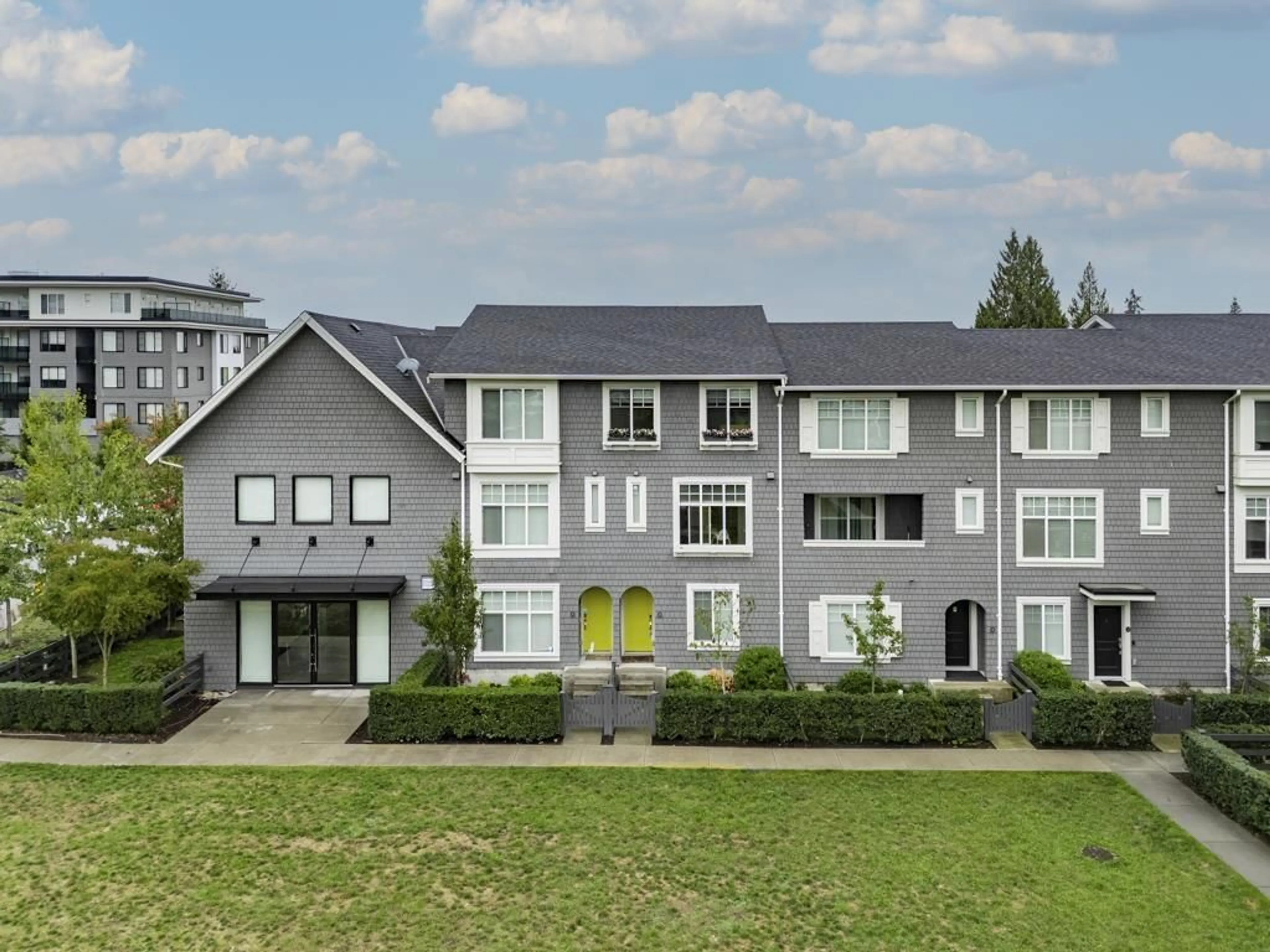 A pic from outside/outdoor area/front of a property/back of a property/a pic from drone, unknown for 2 - 15850 85 AVENUE, Surrey British Columbia V4N6W2