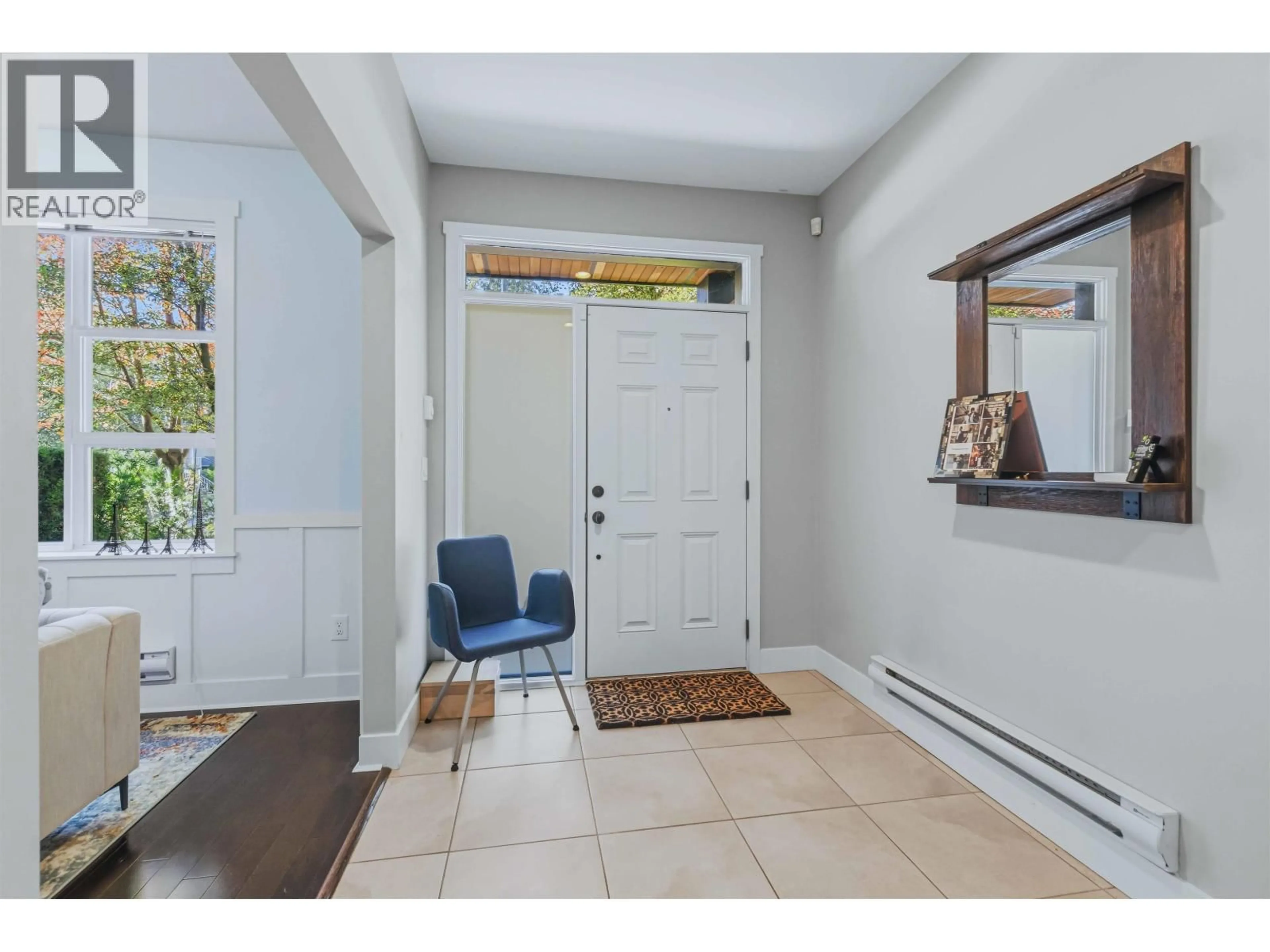 Indoor entryway for 13 - 1299 COAST MERIDIAN ROAD, Coquitlam British Columbia V3E0H6
