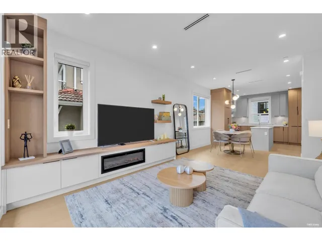 1 - 3436 TRIUMPH STREET, Vancouver 3