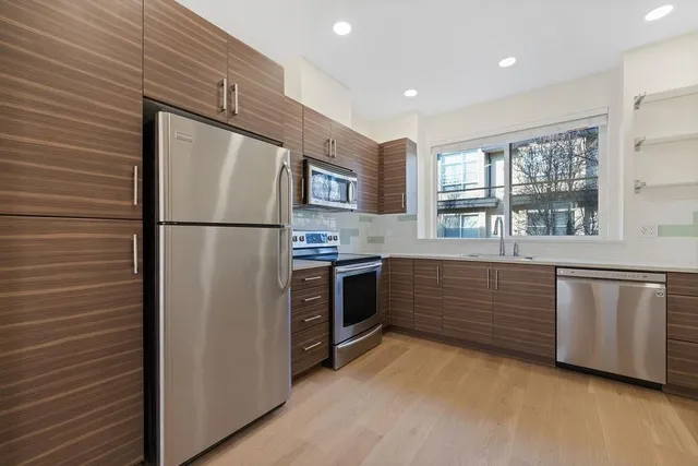 39 - 19477 72A AVENUE, Surrey 5