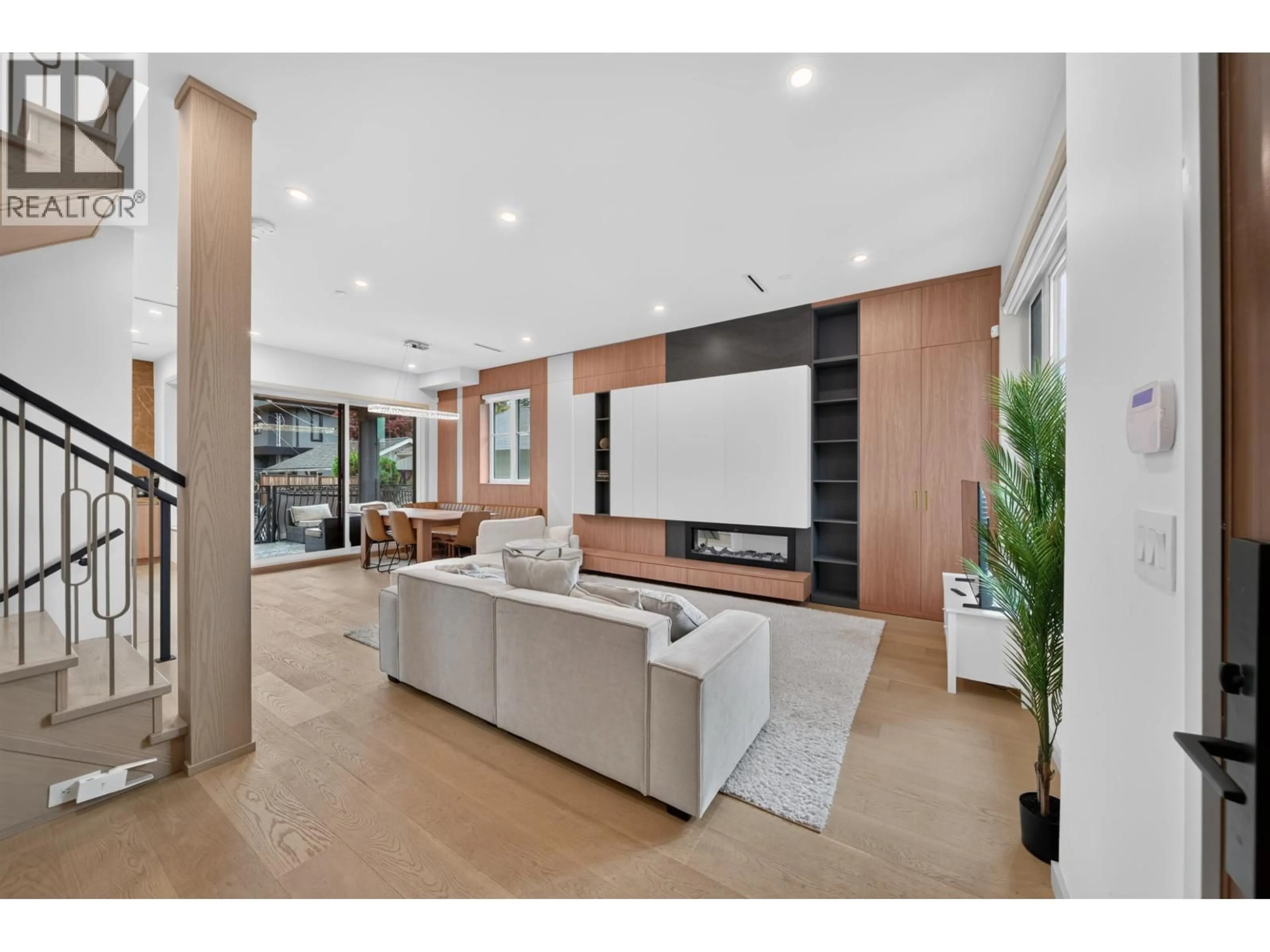 Unknown for 6664 BALSAM STREET, Vancouver British Columbia V6P5W7