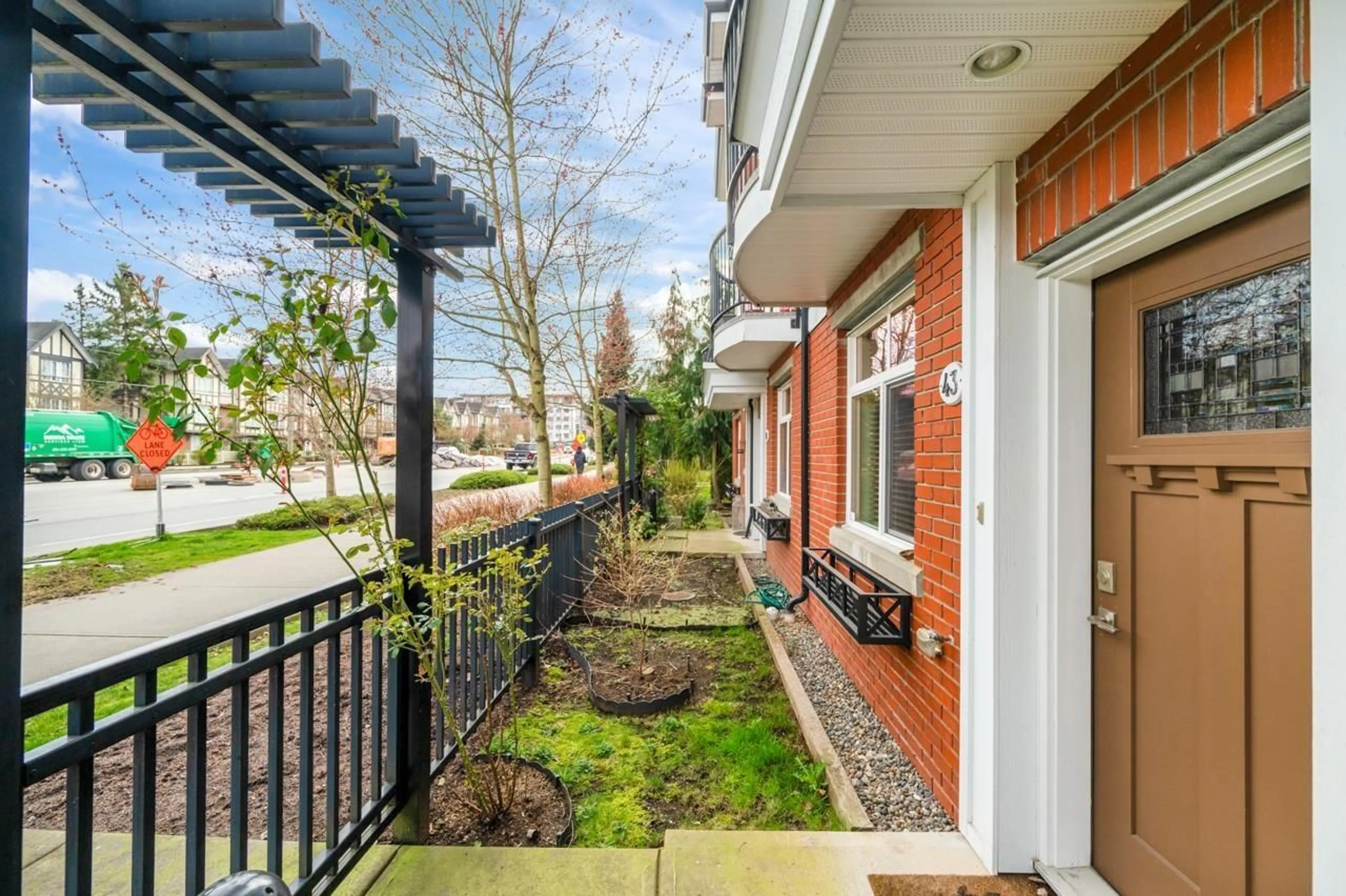 Patio, street for 43 - 8068 207 STREET, Langley British Columbia V2Y0M9