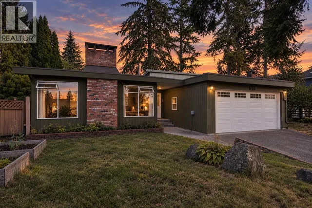 695 MACINTOSH STREET, Coquitlam 1