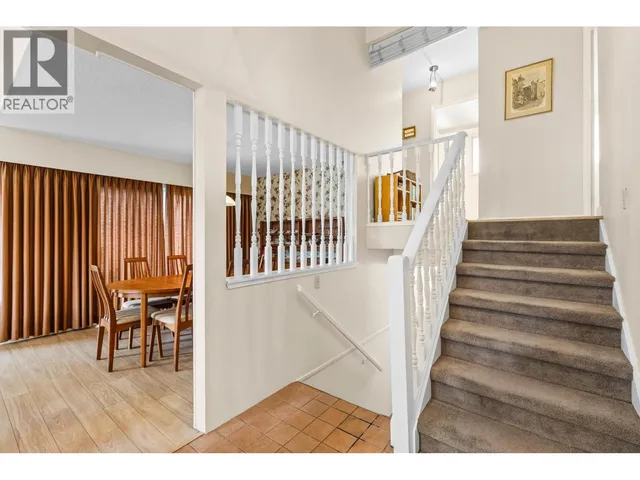 695 MACINTOSH STREET, Coquitlam 3