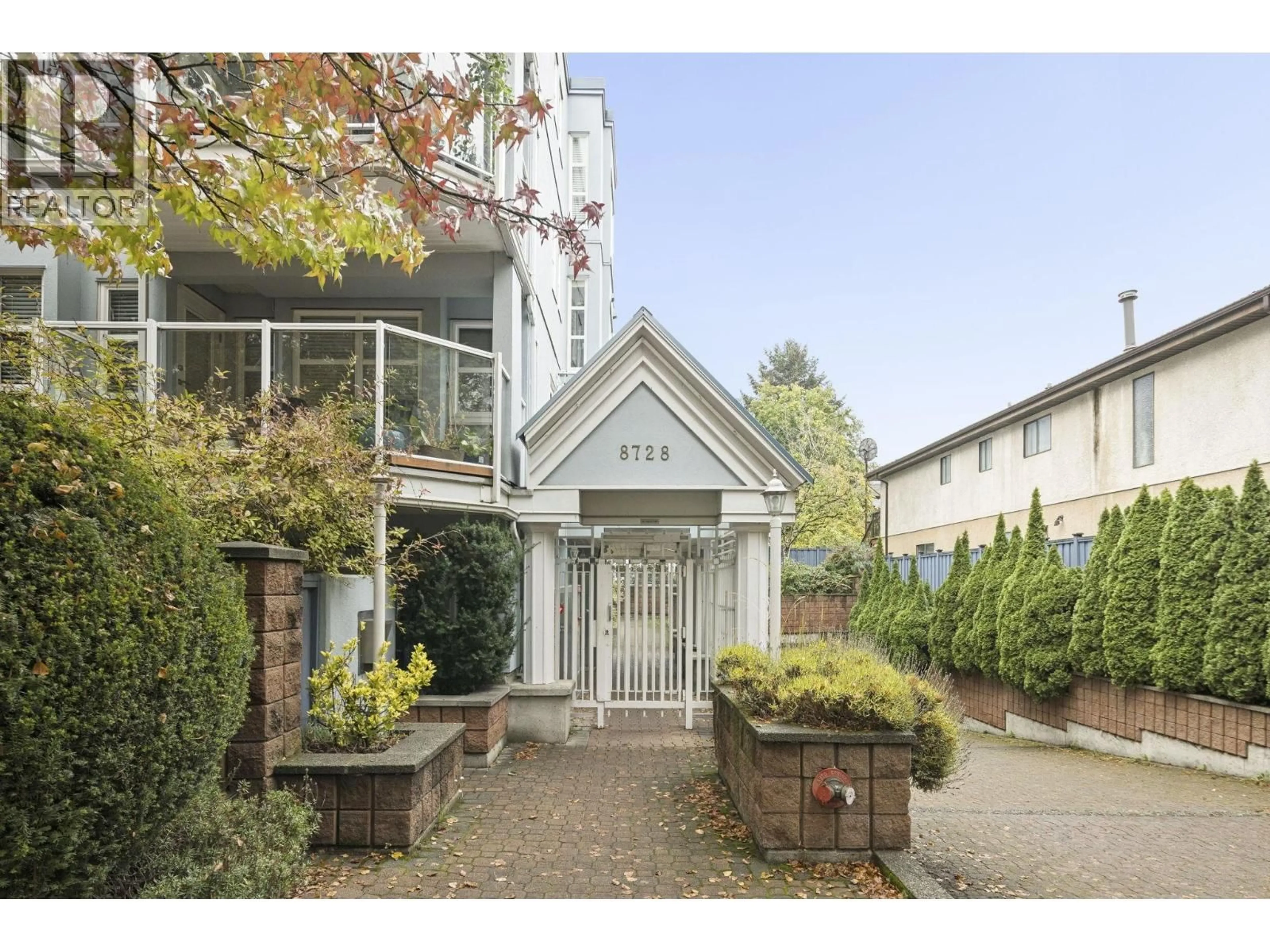 Indoor foyer for 308 - 8728 MARINE DRIVE, Vancouver British Columbia V6P6A4