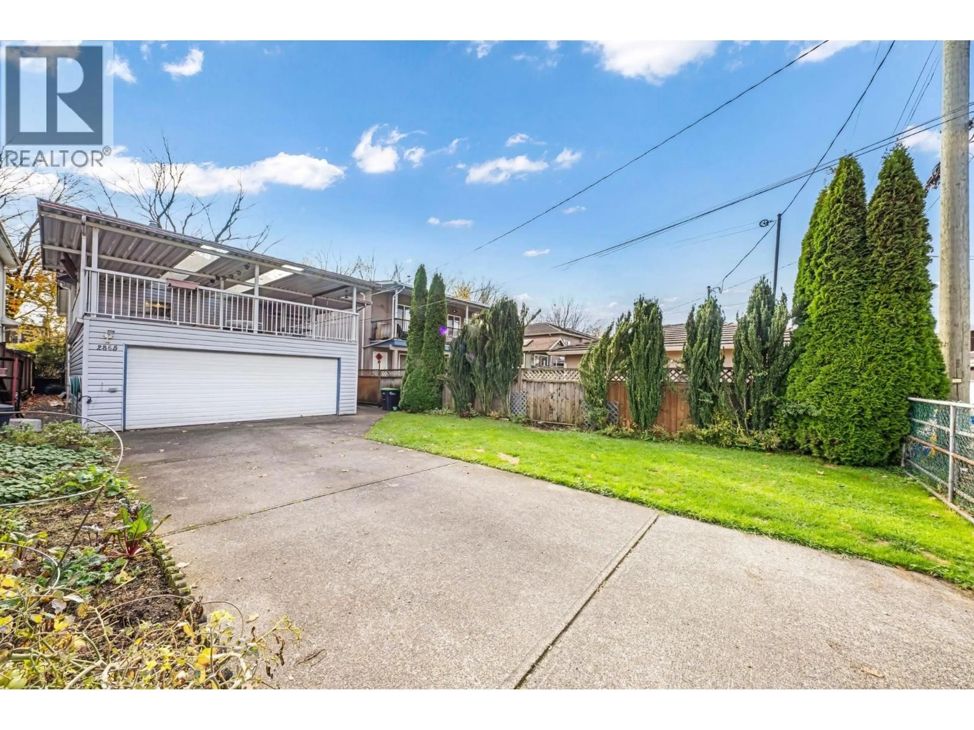 A pic from outside/outdoor area/front of a property/back of a property/a pic from drone, street for 2865 GRANT STREET, Vancouver British Columbia V5K3H4