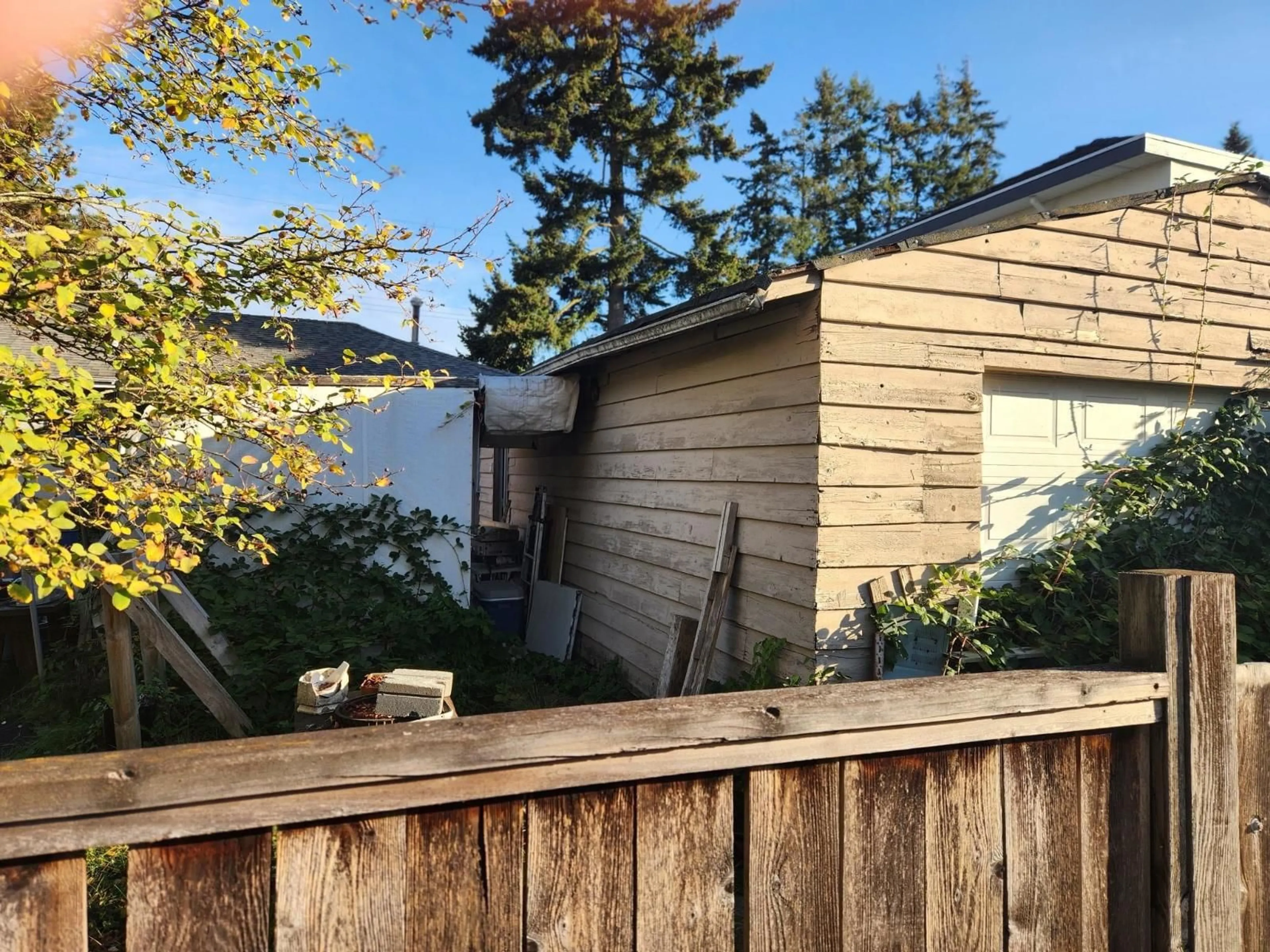 Shed for 12310 78 AVENUE, Surrey British Columbia V3W2X4
