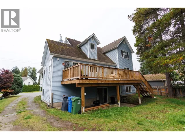4902 HAUGLAND AVENUE, Terrace 3