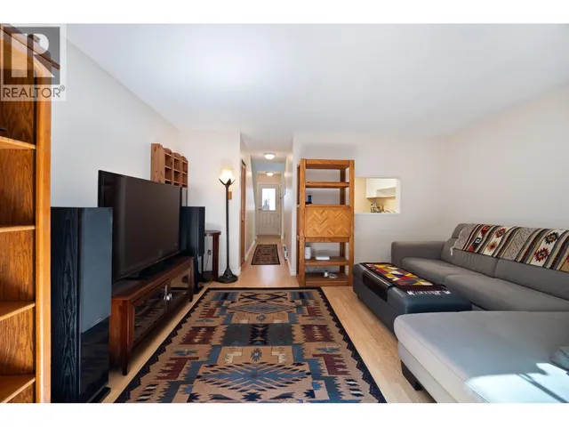 4384 GARDEN GROVE DRIVE, Burnaby 5