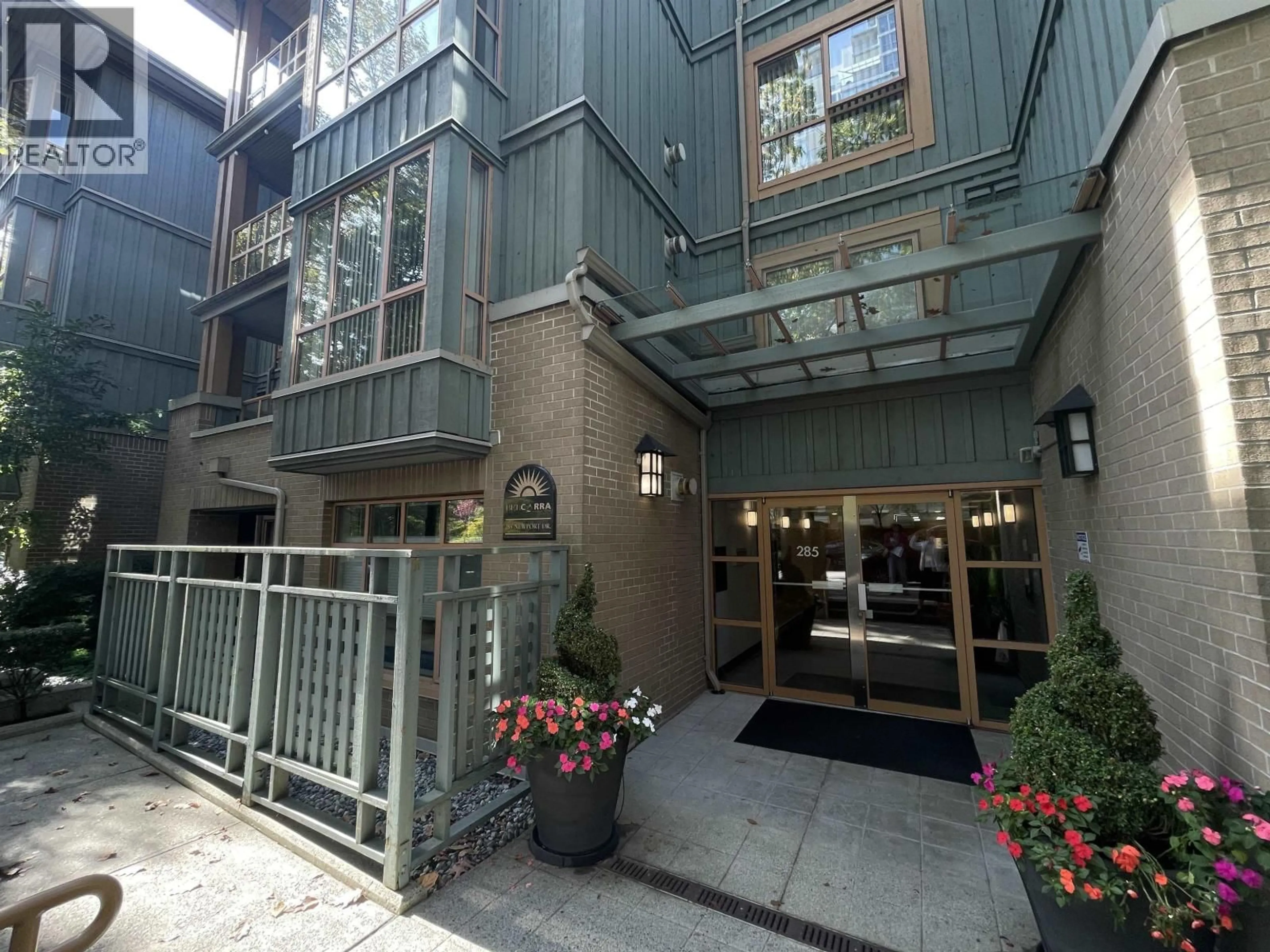 Indoor foyer for 215 - 285 NEWPORT DRIVE, Port Moody British Columbia V3H5J6