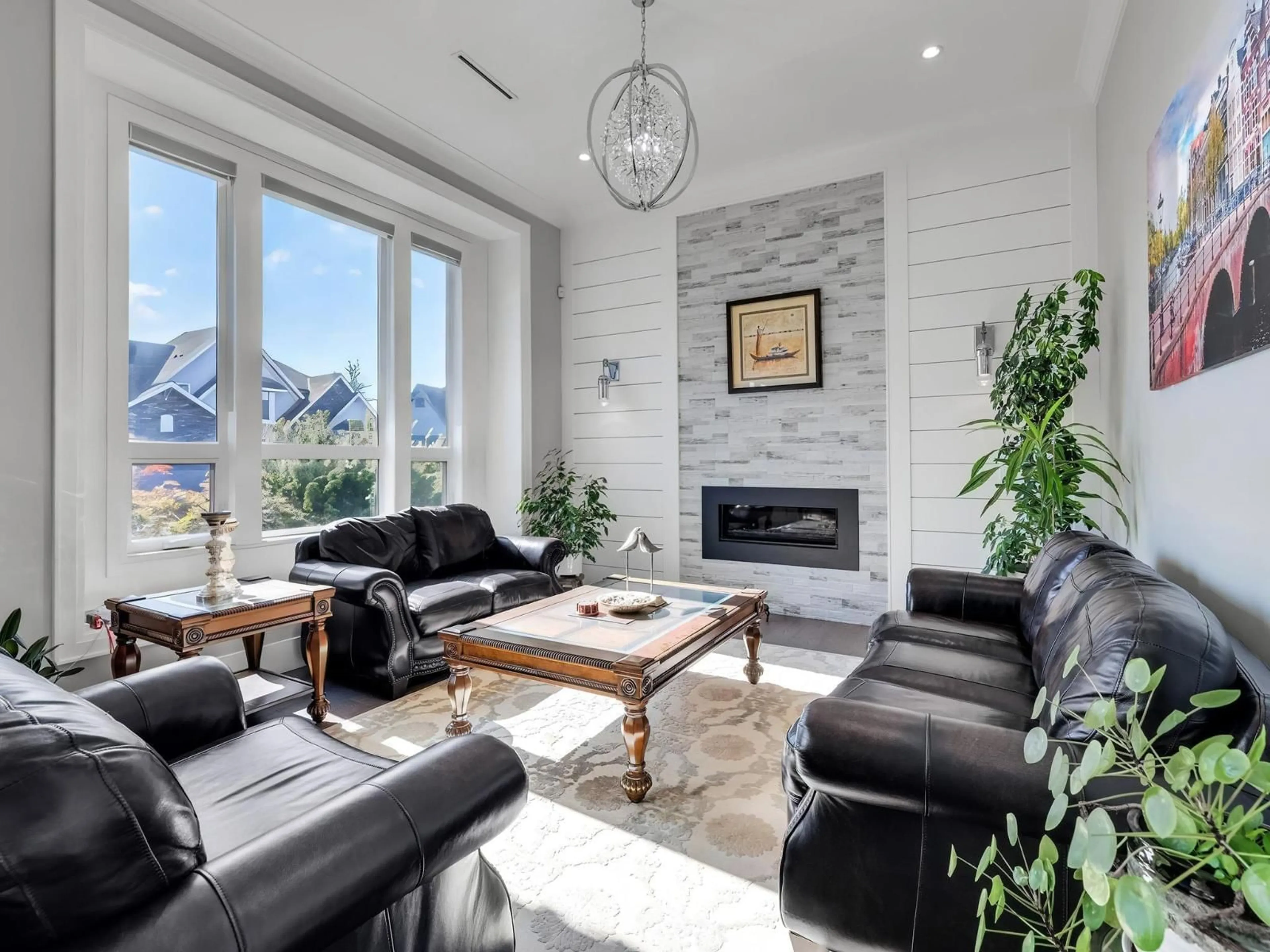 Living room with furniture, unknown for 15949 39A AVENUE, Surrey British Columbia V3Z0Y3