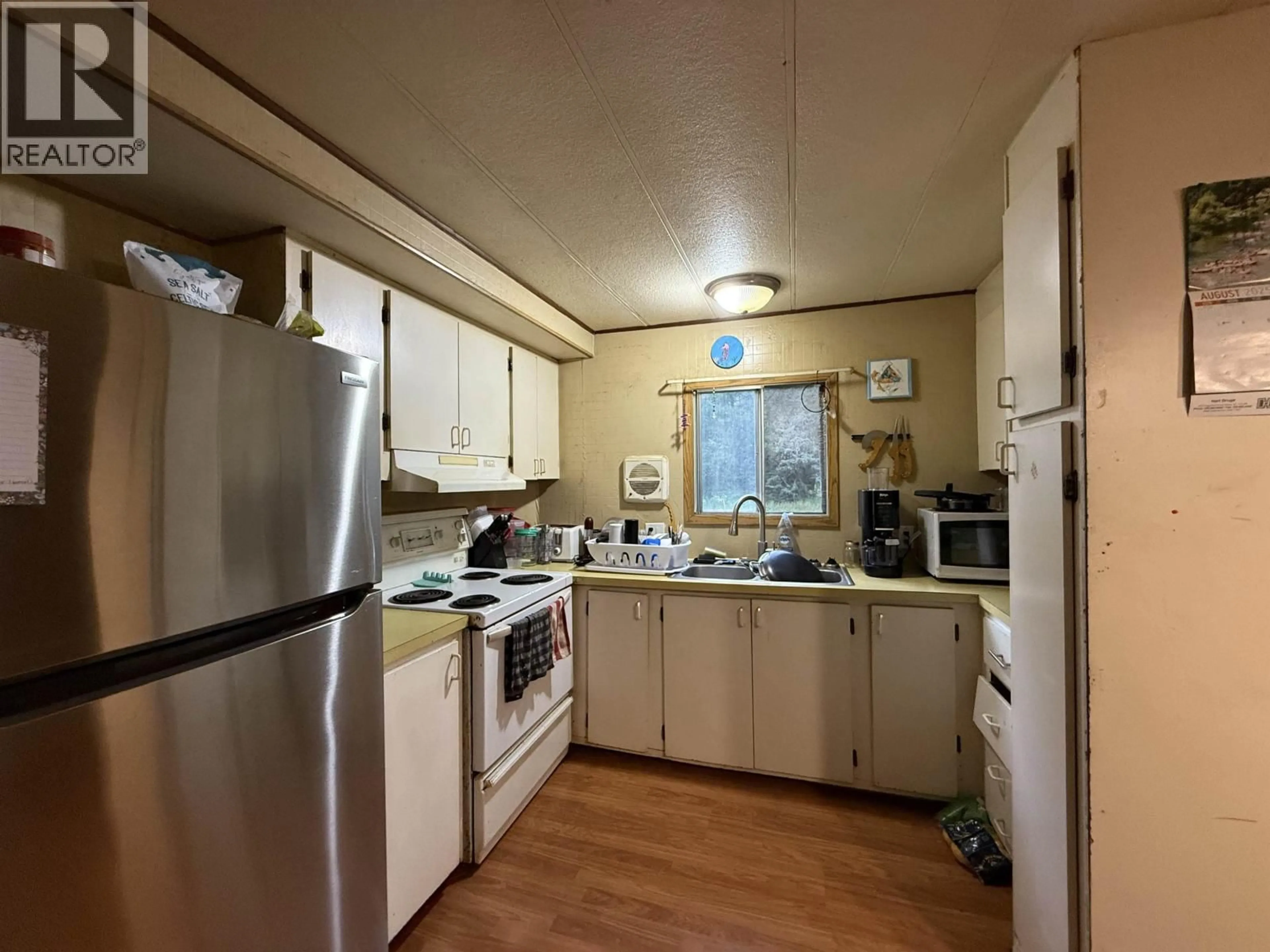 Standard kitchen, unknown for 3066 AUSTIN ROAD, Prince George British Columbia V2K2K7