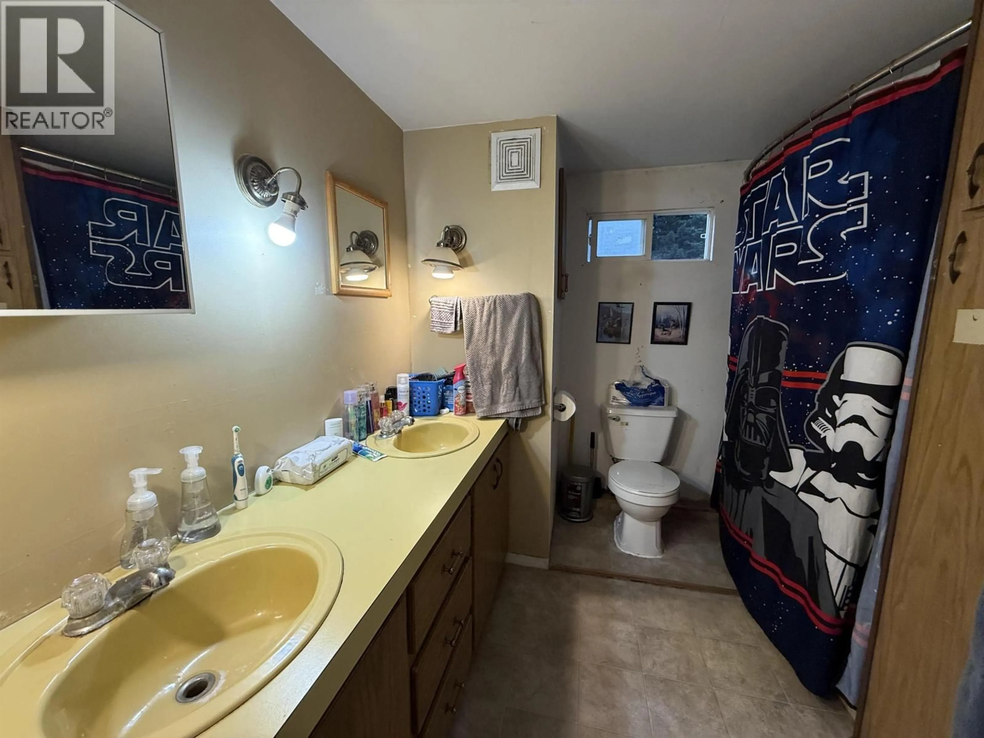 Standard bathroom, ceramic/tile floor for 3066 AUSTIN ROAD, Prince George British Columbia V2K2K7