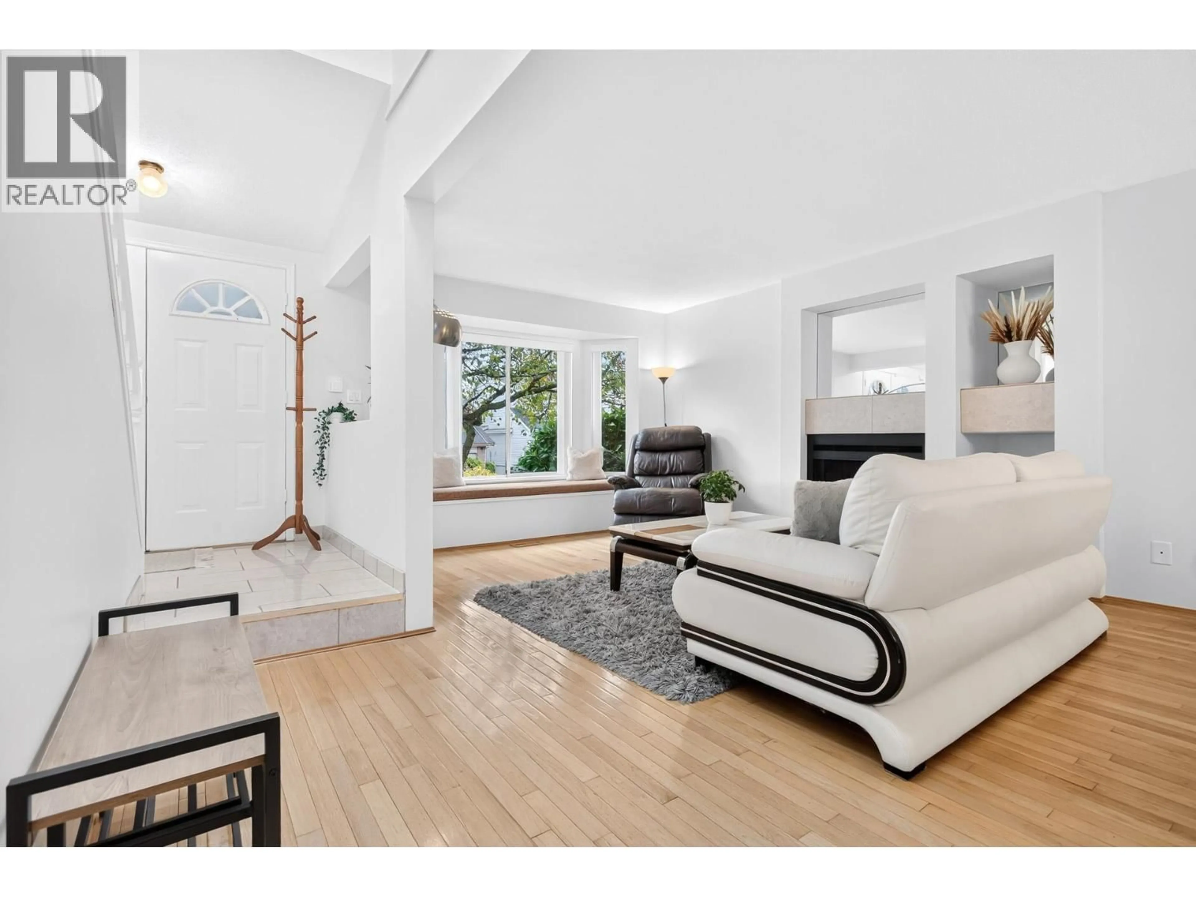 Living room with furniture, unknown for 1189 DURANT DRIVE, Coquitlam British Columbia V3B6R3
