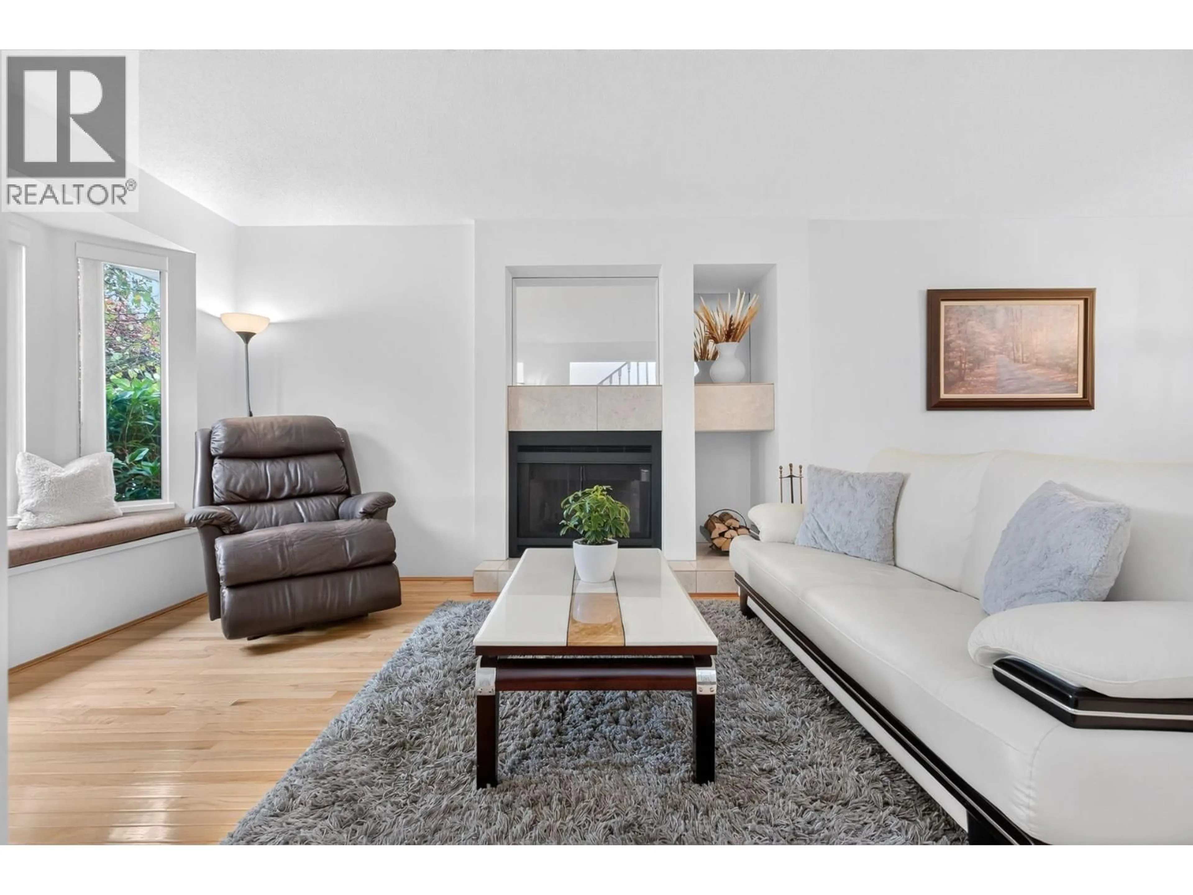 Living room with furniture, wood/laminate floor for 1189 DURANT DRIVE, Coquitlam British Columbia V3B6R3