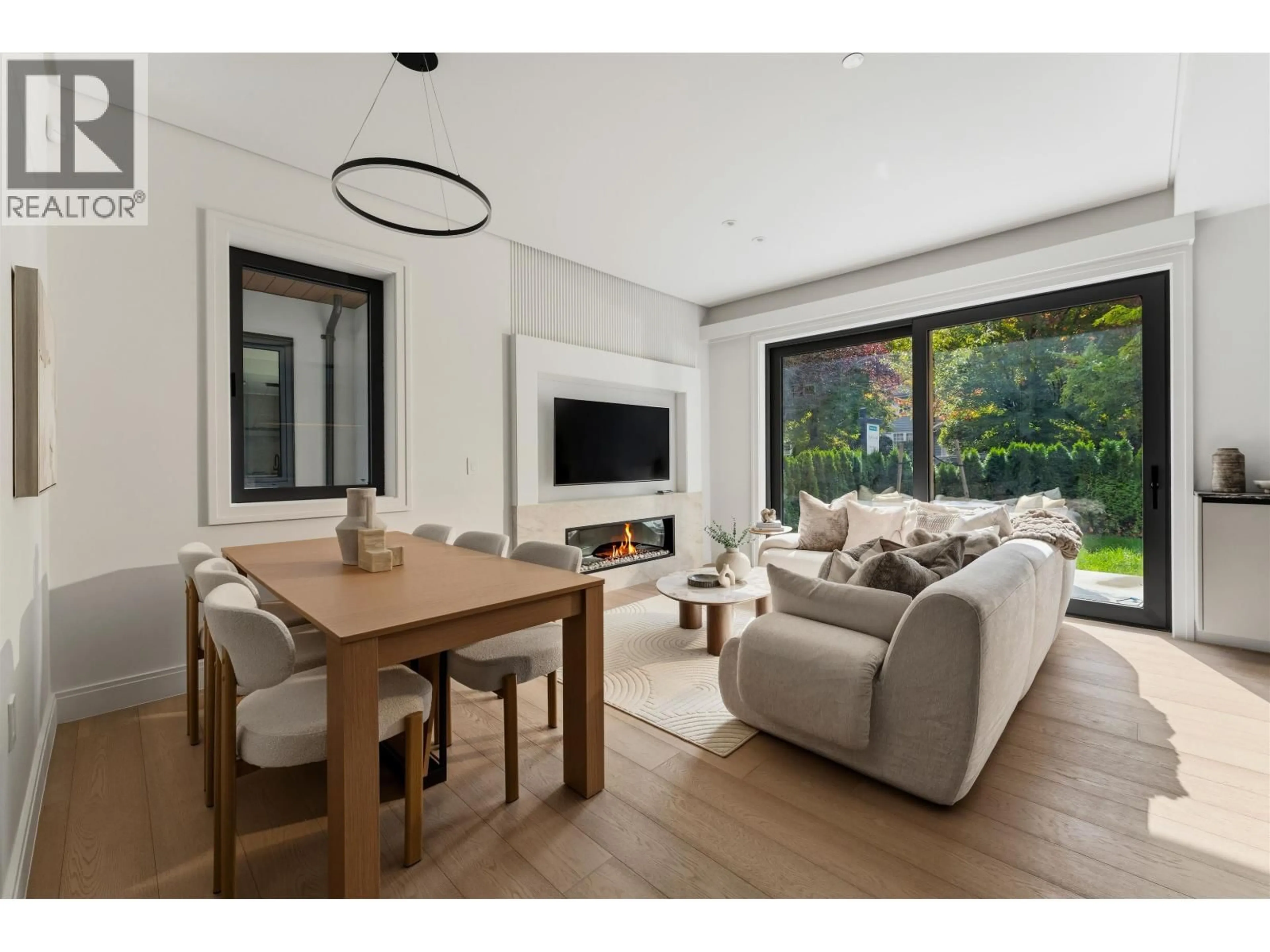 Living room with furniture, wood/laminate floor for 1 - 1183 33RD AVENUE, Vancouver British Columbia V6M1A3