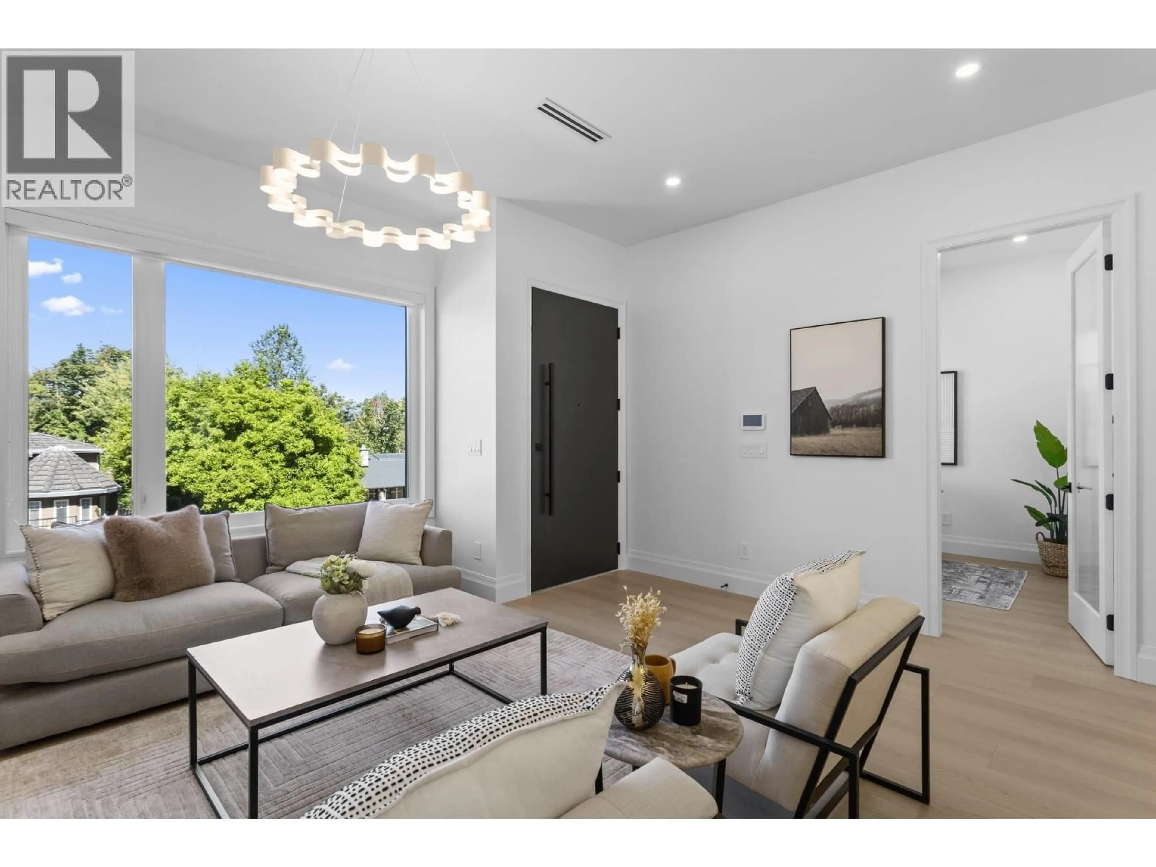 Living room with furniture, unknown for 1 - 5459 FORGLEN DRIVE, Burnaby British Columbia V5H3K8