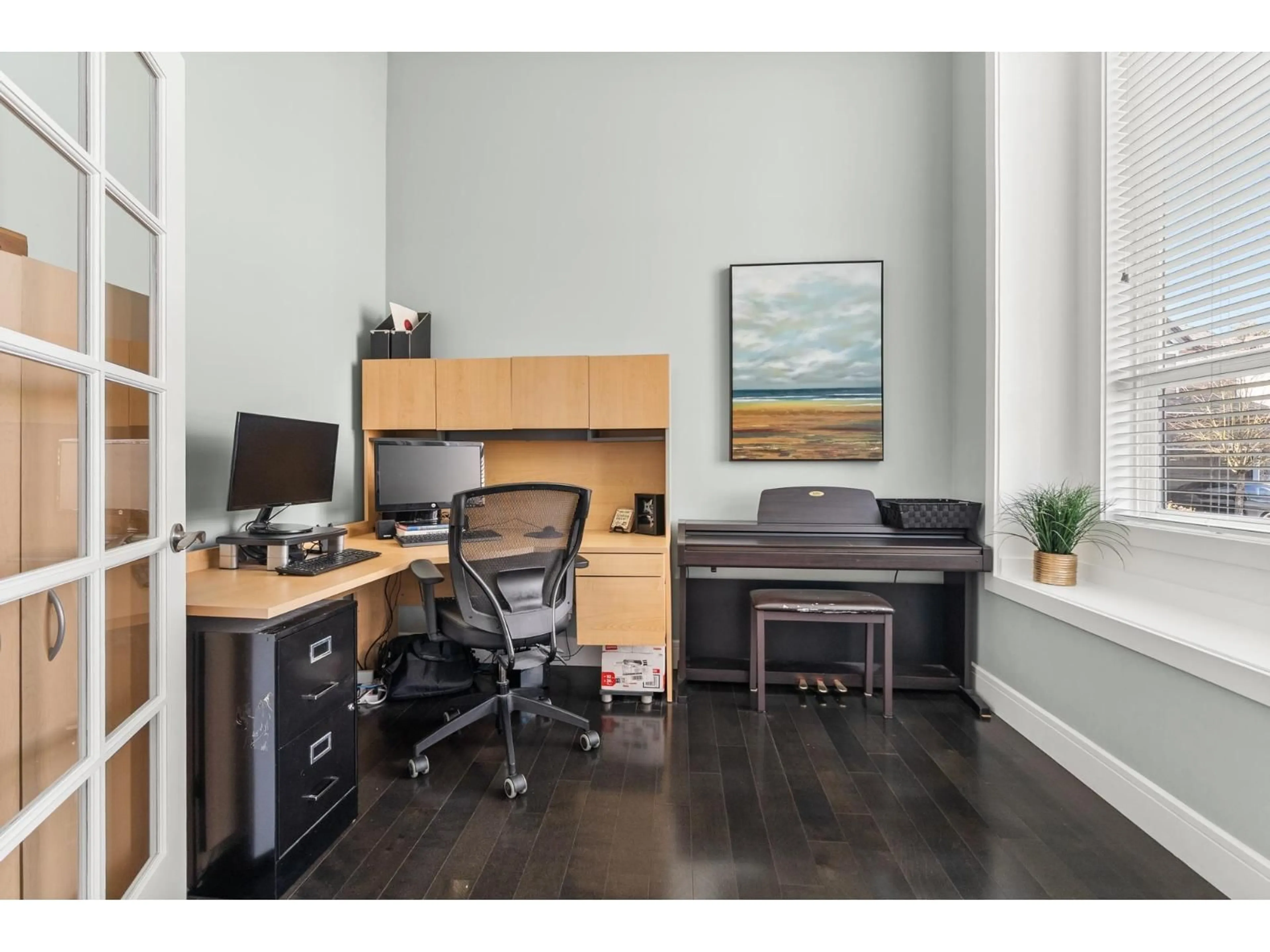 A pic of a room for 14786 57A AVENUE, Surrey British Columbia V3S3B7