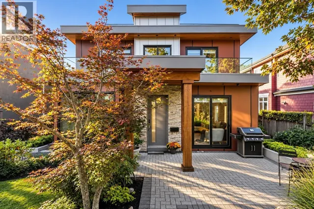 2 - 233 5TH STREET, North Vancouver 3