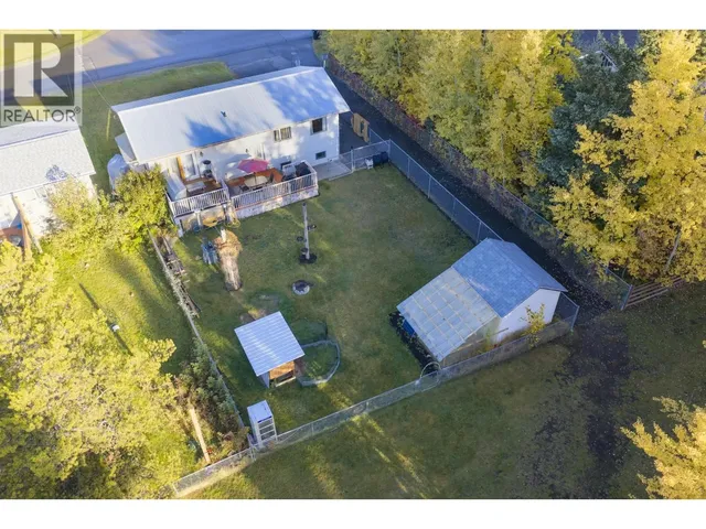 2898 VICTORIA STREET, Vanderhoof 2