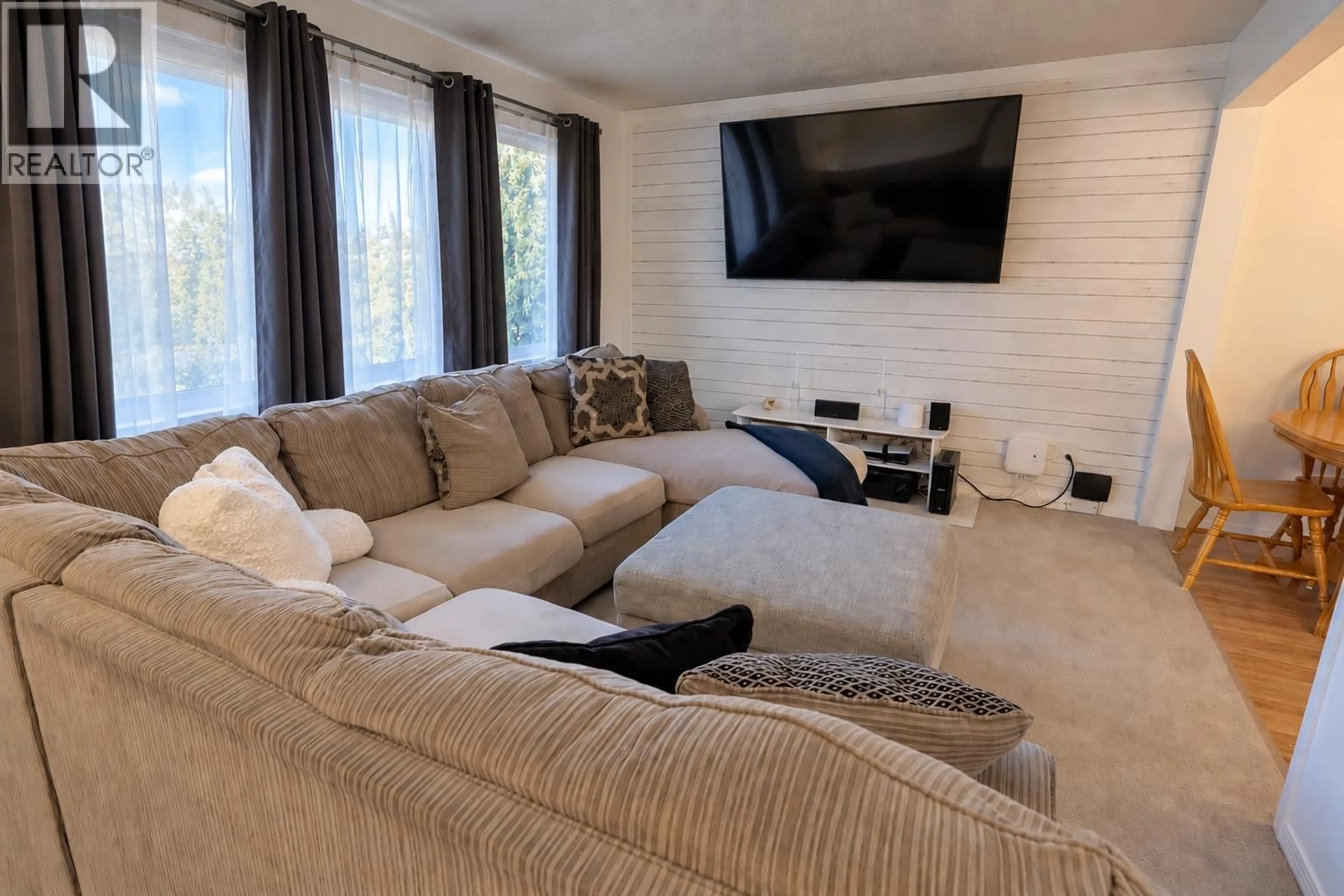 Living room with furniture, unknown for 2898 VICTORIA STREET, Vanderhoof British Columbia V0J3A0