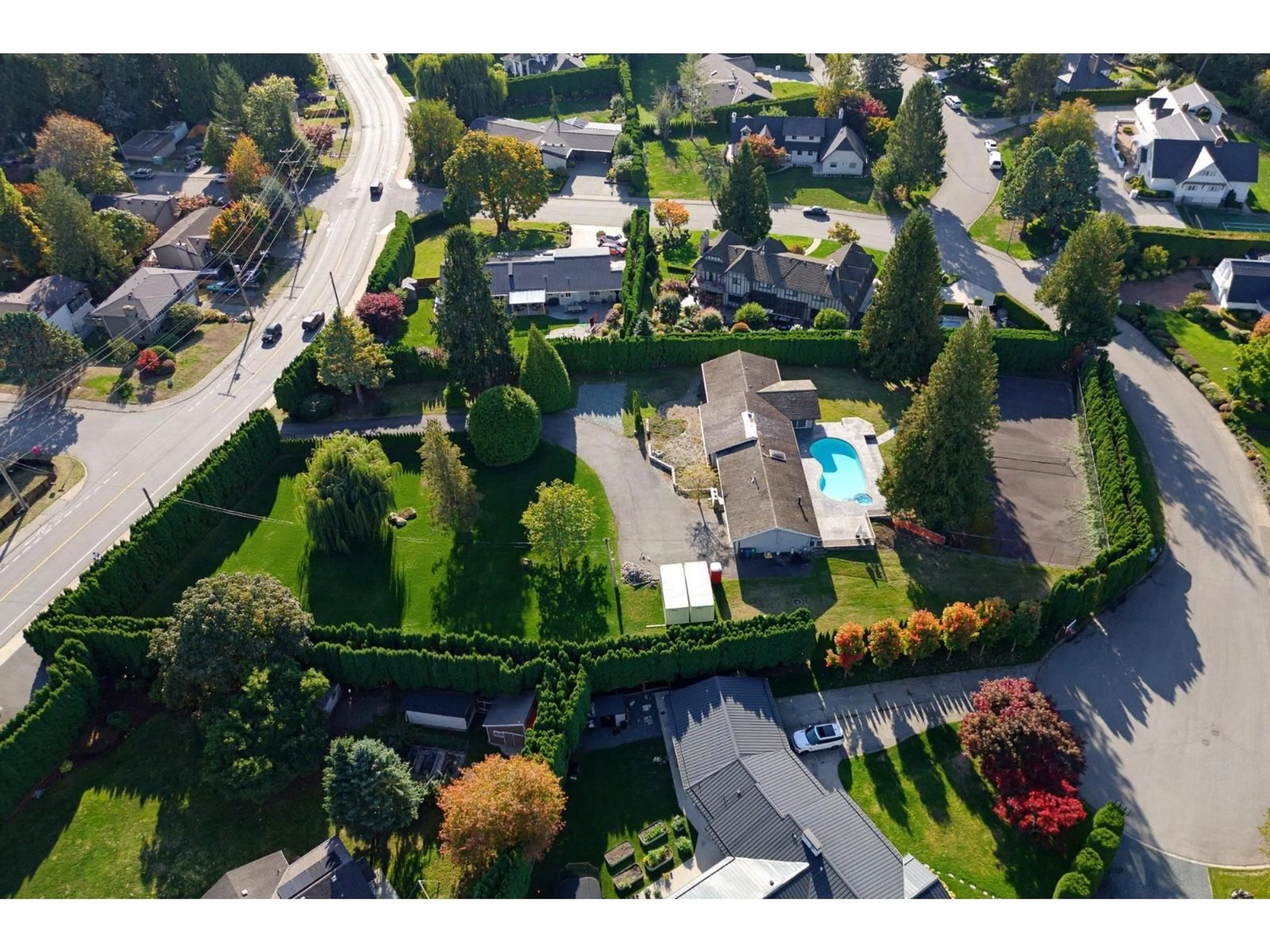 A pic from outside/outdoor area/front of a property/back of a property/a pic from drone, street for 35299 MCKEE ROAD, Abbotsford British Columbia V2S8M1