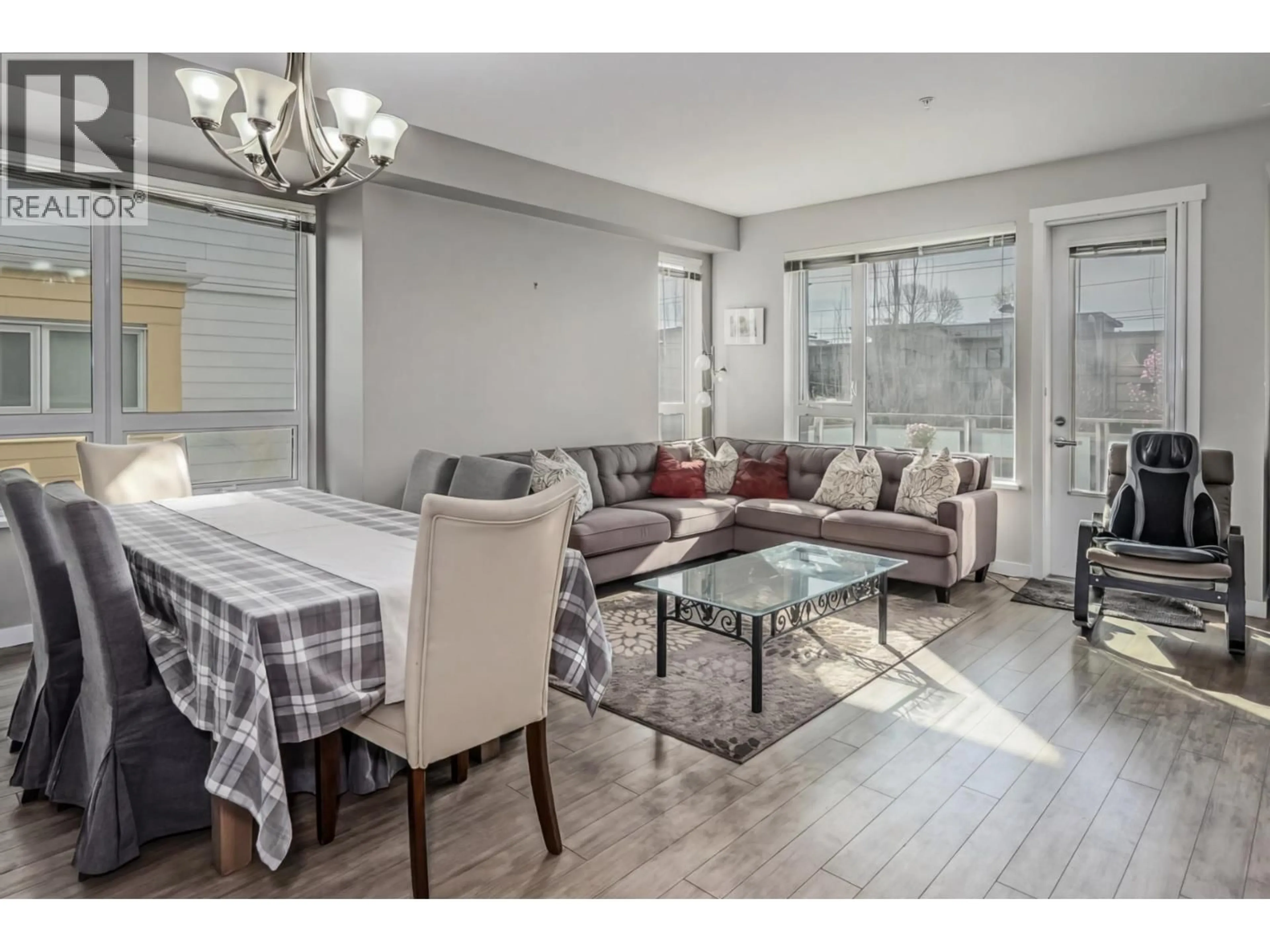 Living room with furniture, unknown for 3107 KENT AVENUE NORTH AVENUE, Vancouver British Columbia V5S4Y1