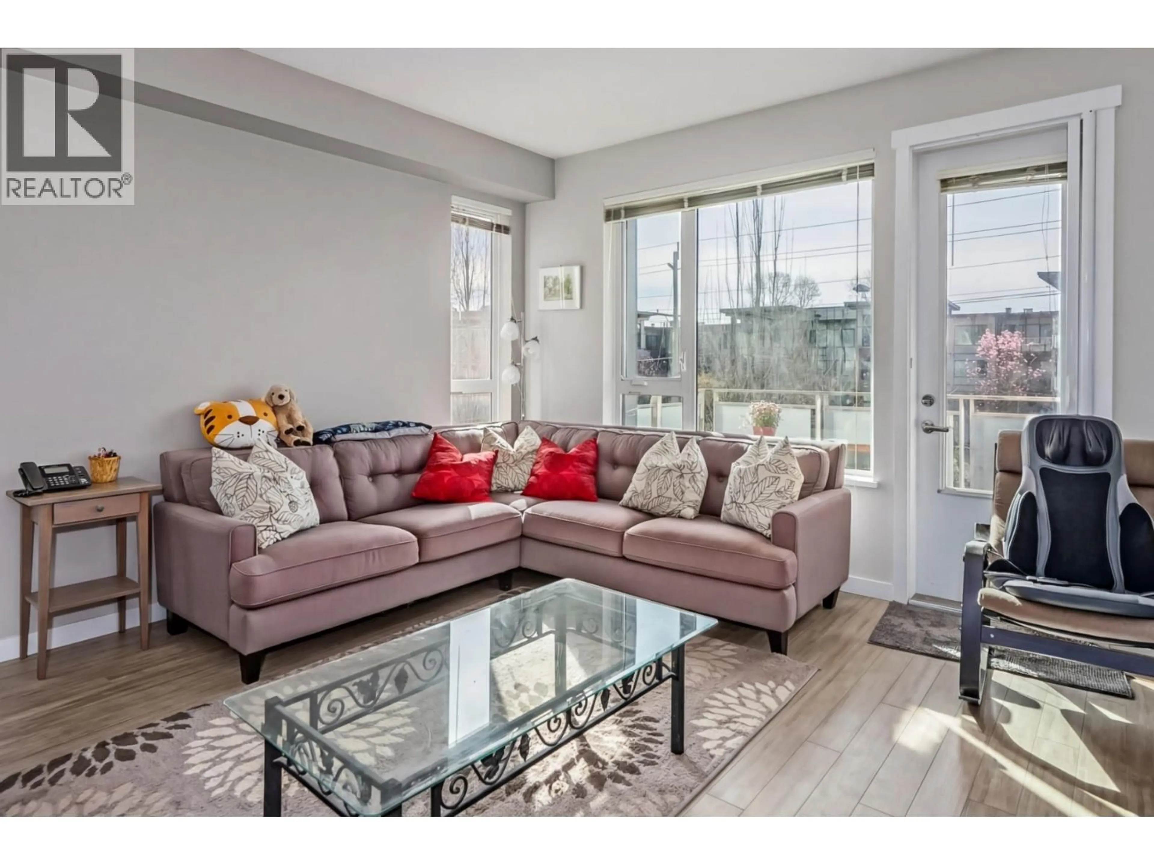 Living room with furniture, unknown for 3107 KENT AVENUE NORTH AVENUE, Vancouver British Columbia V5S4Y1