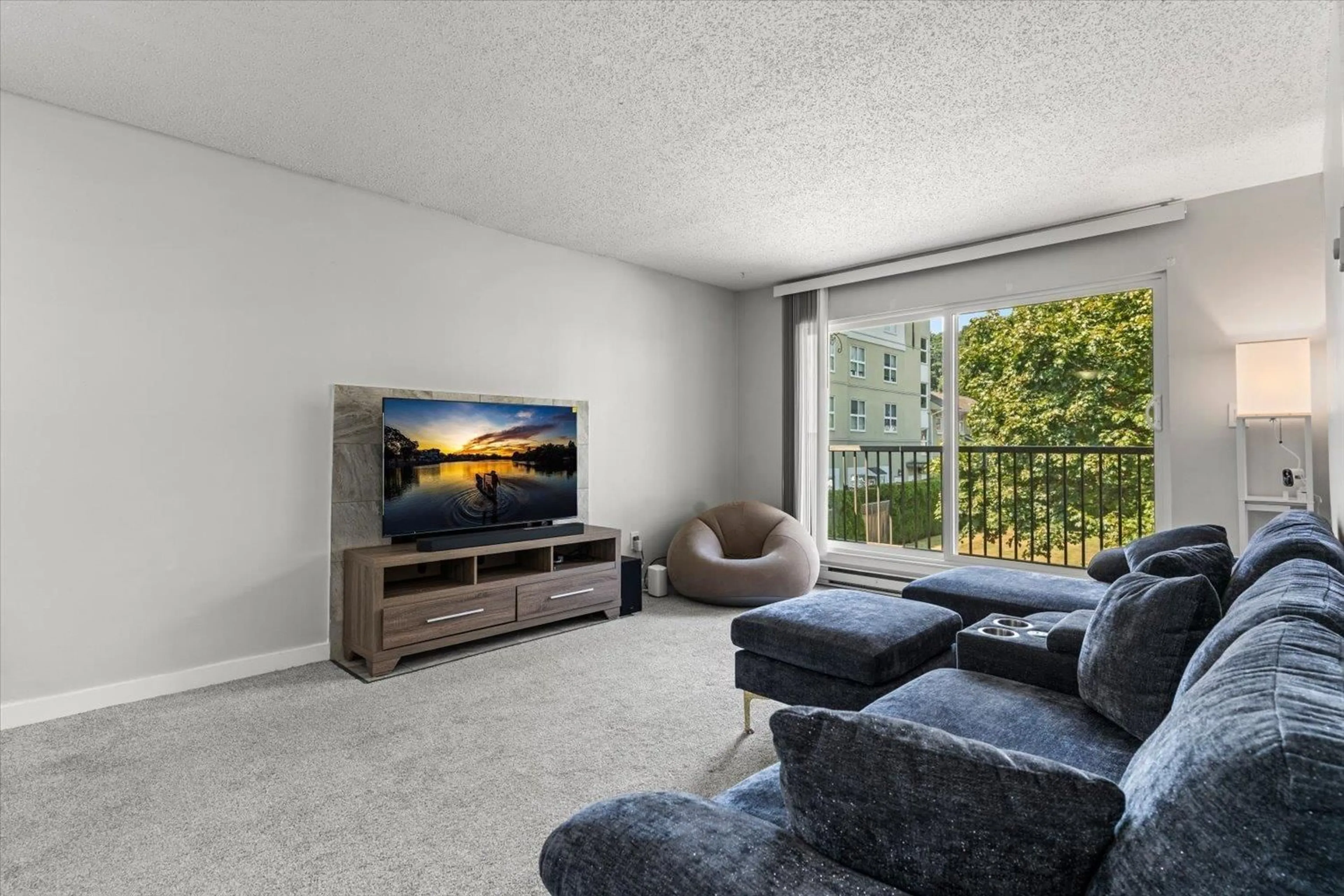 Living room with furniture, unknown for 111 - 45598 MCINTOSH DRIVE, Chilliwack British Columbia V2P7J3
