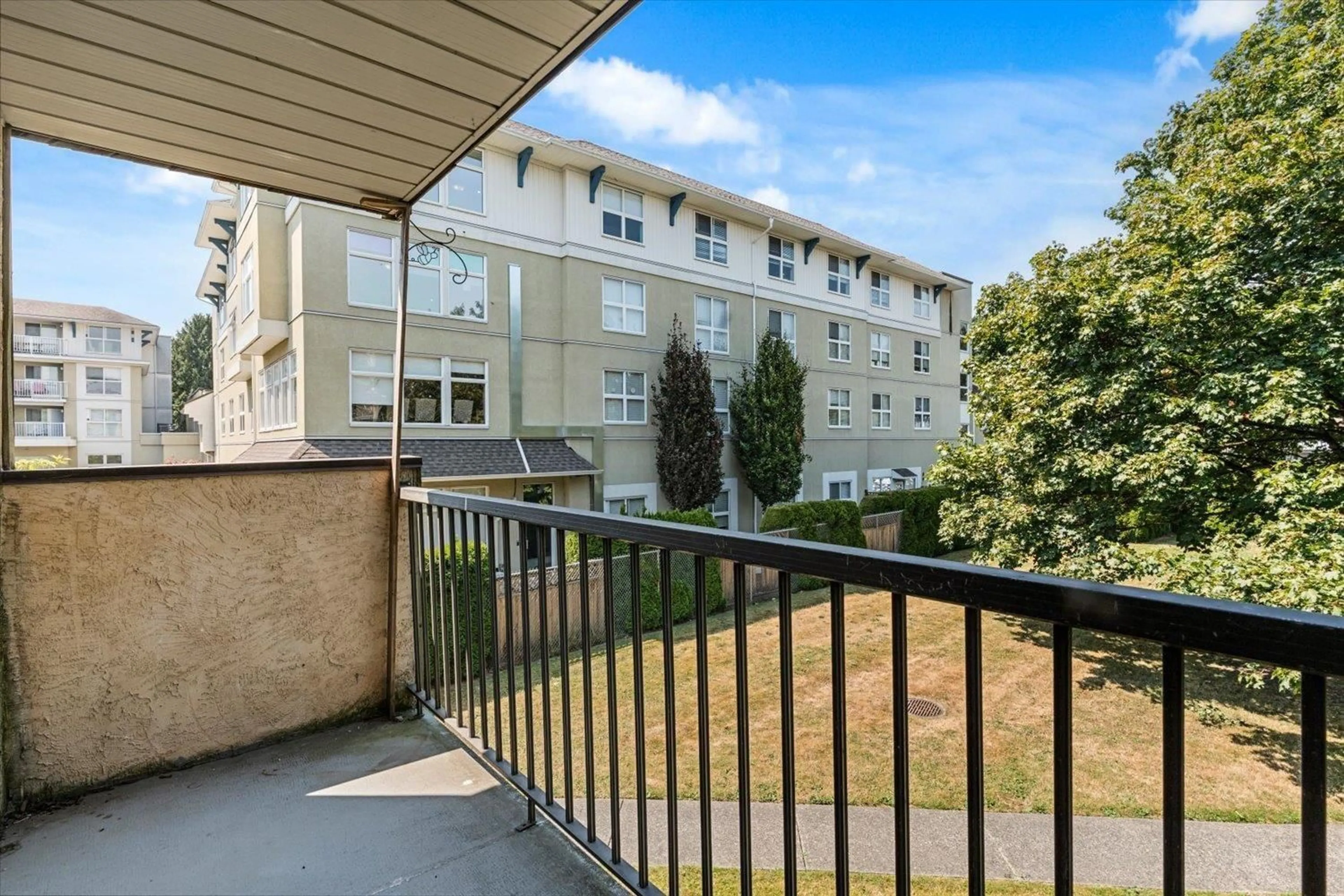 Balcony in the apartment, unknown for 111 - 45598 MCINTOSH DRIVE, Chilliwack British Columbia V2P7J3