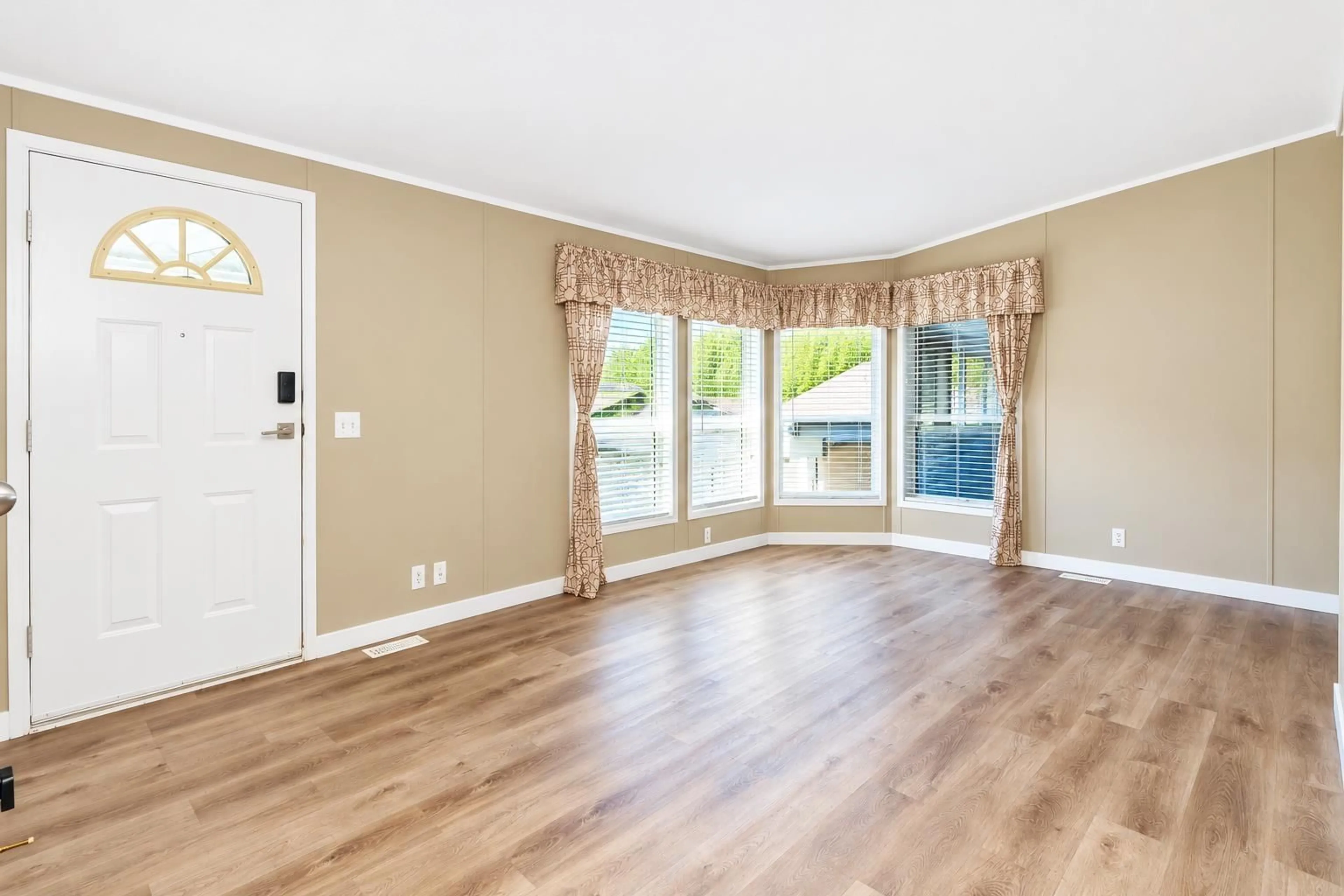 A pic of a room for 91 - 41168 LOUGHEED HIGHWAY, Mission British Columbia V0M1G0