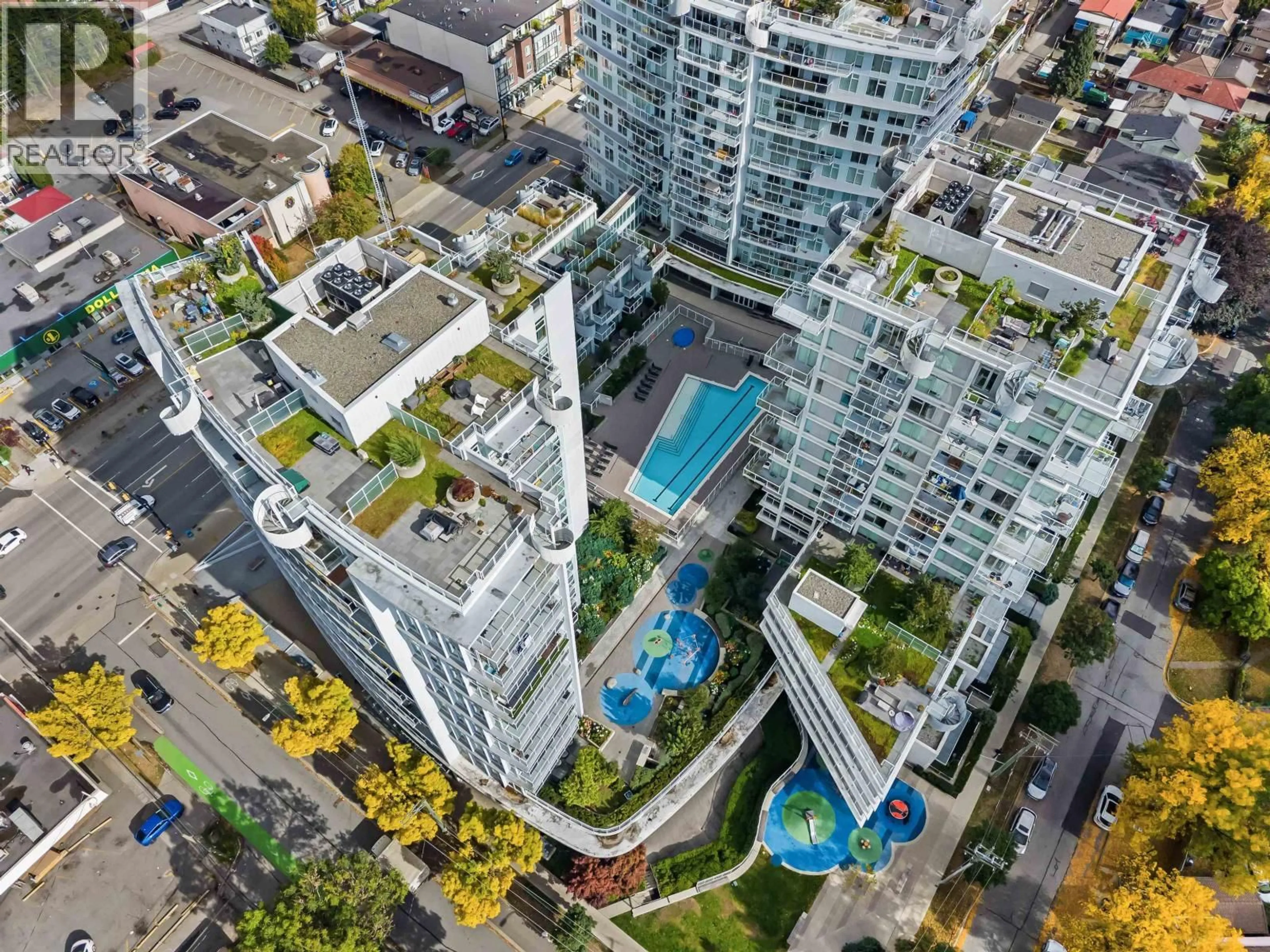 A pic from outside/outdoor area/front of a property/back of a property/a pic from drone, city buildings view from balcony for 603 - 4638 GLADSTONE STREET, Vancouver British Columbia V5N0G5