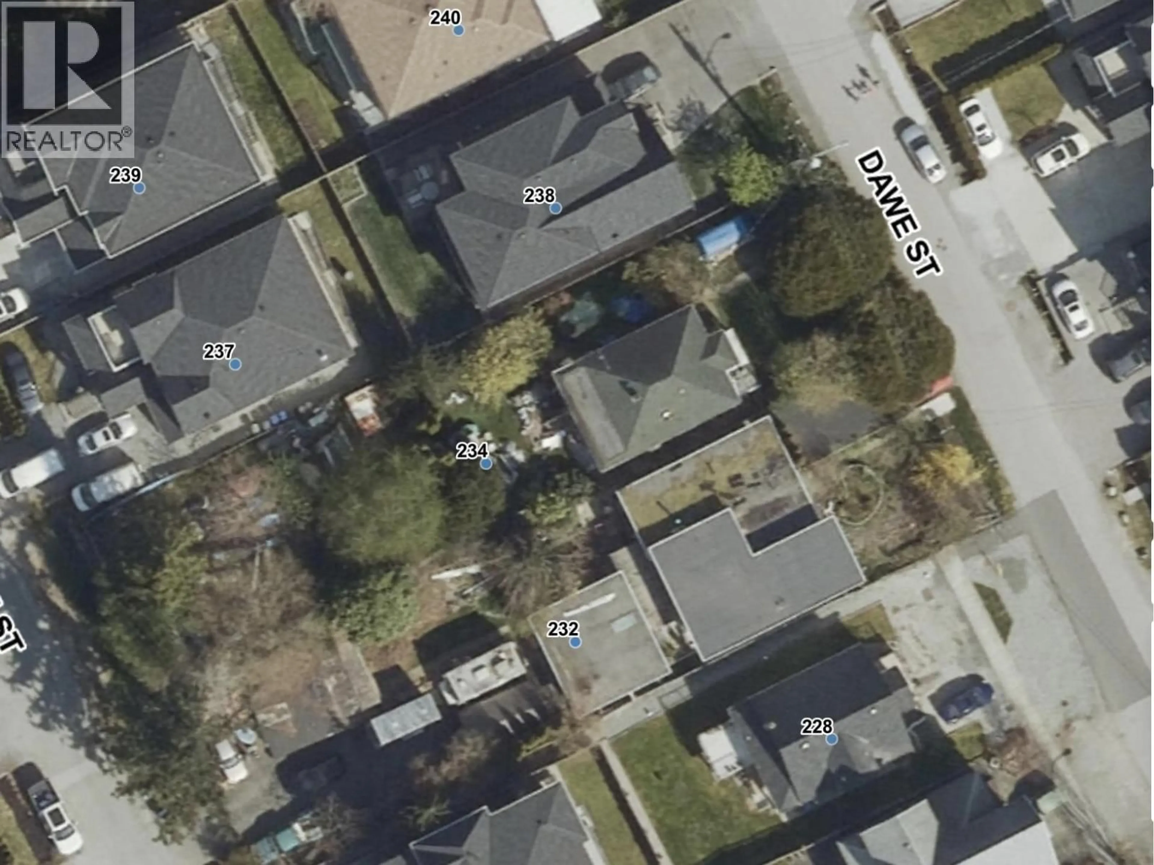 A pic from outside/outdoor area/front of a property/back of a property/a pic from drone, street for 234 DAWE STREET, New Westminster British Columbia V3M5N2