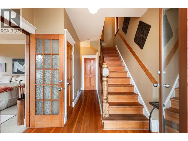 555 ROOCROFT LANE, Bowen Island 5