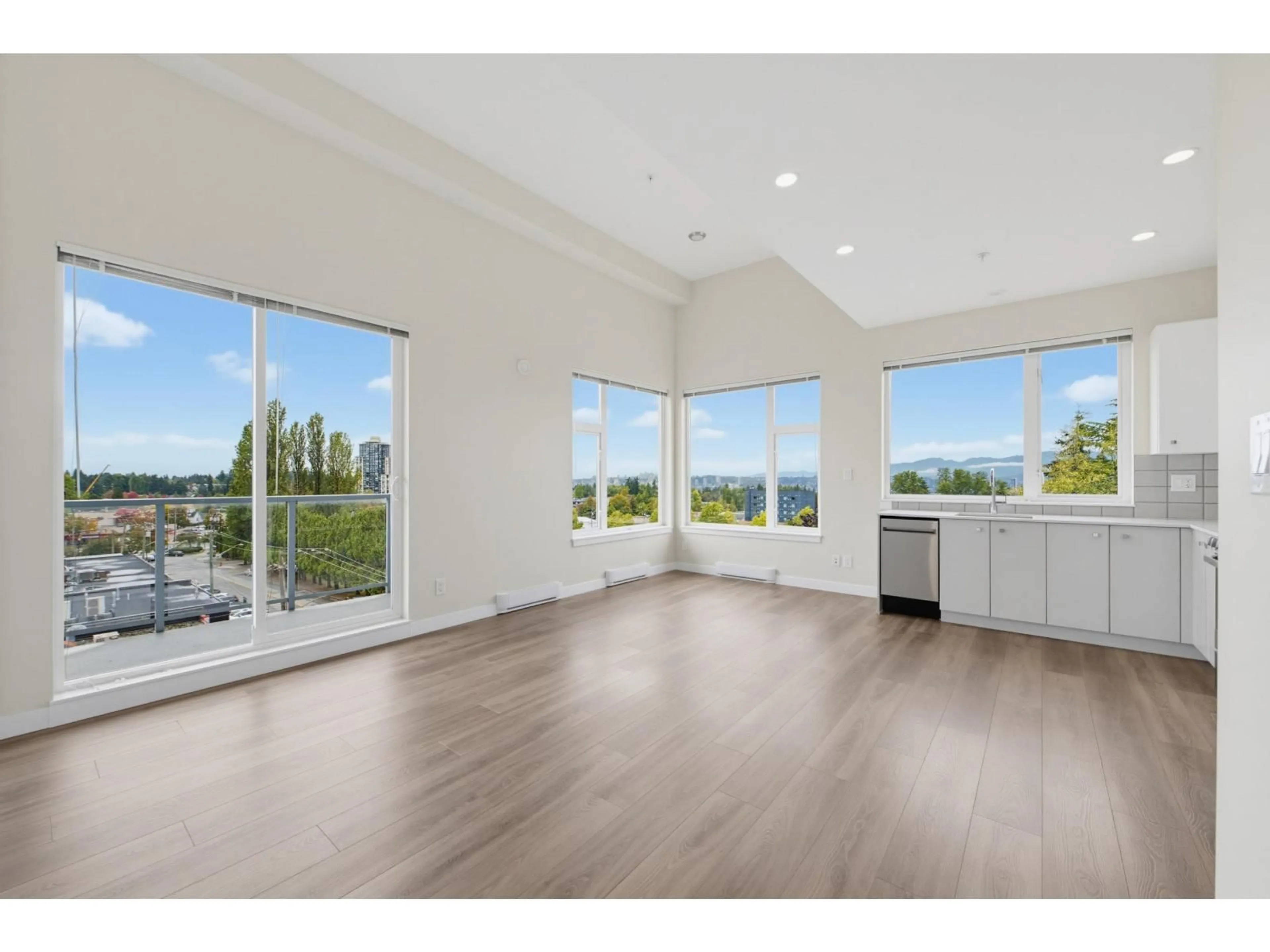 A pic of a room for 509 - 10838 WHALLEY BOULEVARD, Surrey British Columbia V3R0G8