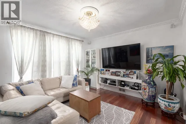 309 WOODSTOCK AVENUE, Vancouver 2