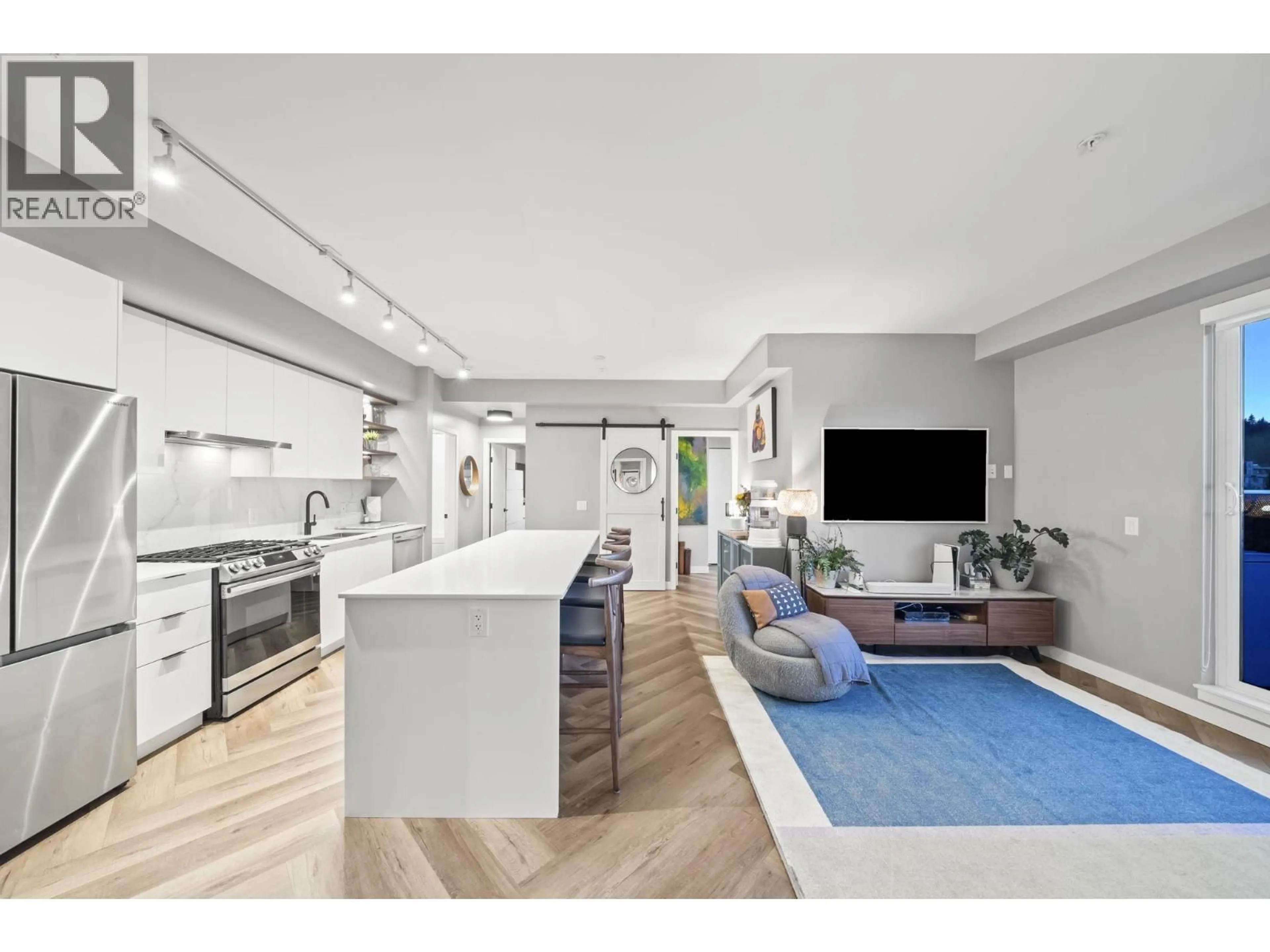 Open concept kitchen, unknown for 605 - 3229 ST JOHNS STREET, Port Moody British Columbia V3H0M4
