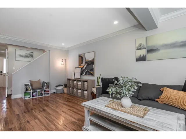 1873 LILAC DRIVE, Surrey 4
