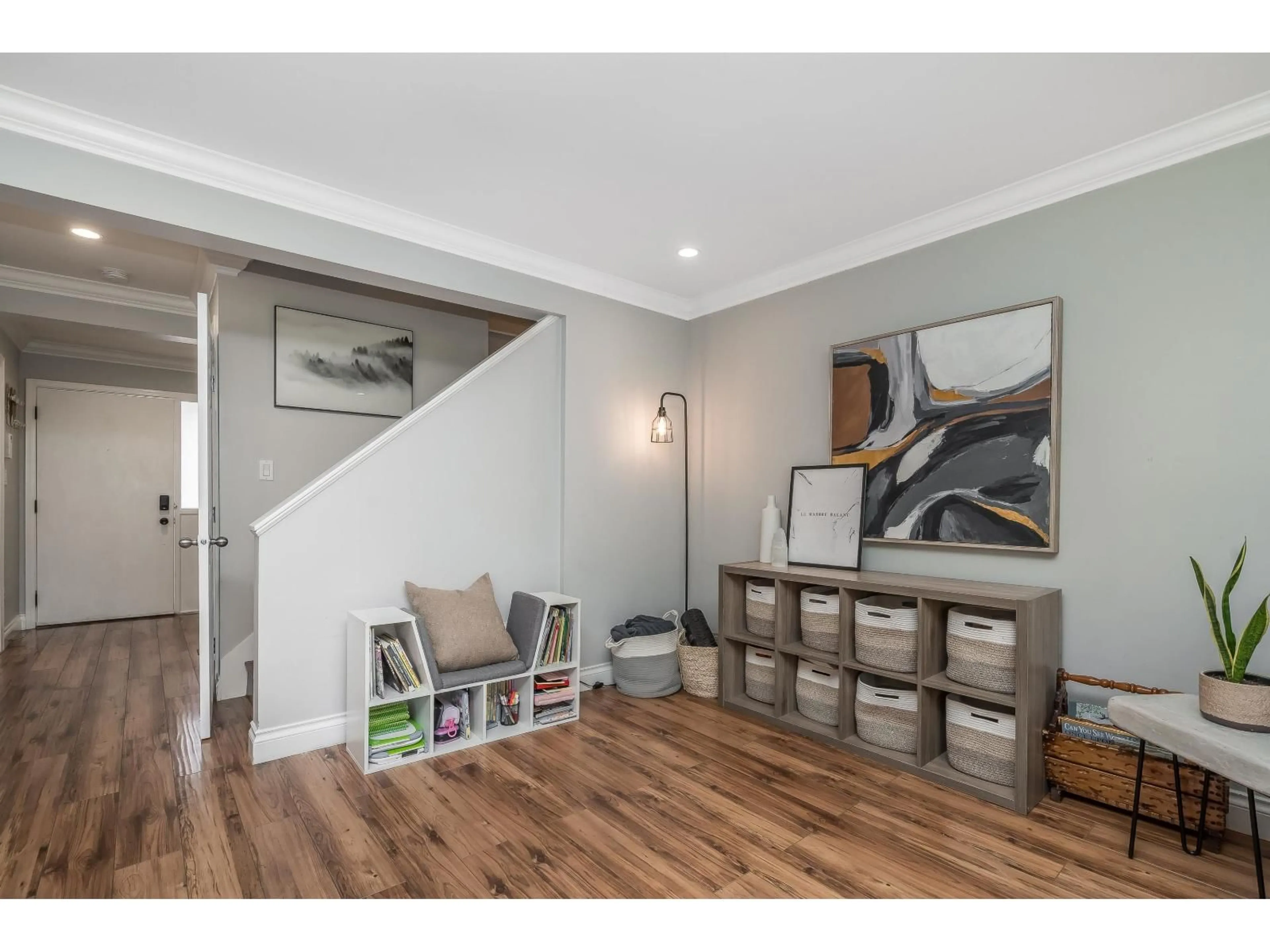 Indoor entryway for 1873 LILAC DRIVE, Surrey British Columbia V4A6C7